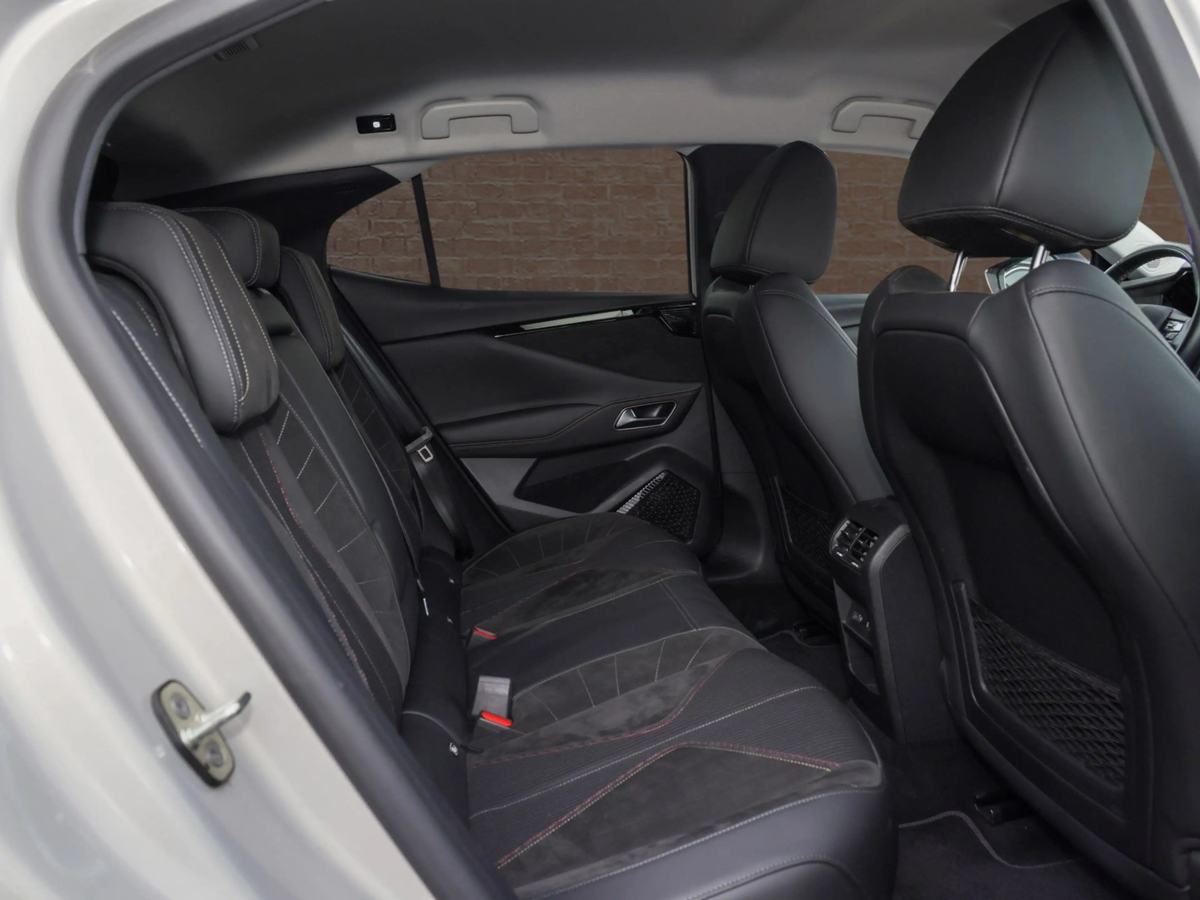 DS Automobiles DS 4 DS4 1,6 Hybrid Performance Line Sitzh./ Klimaau./ — photo 9