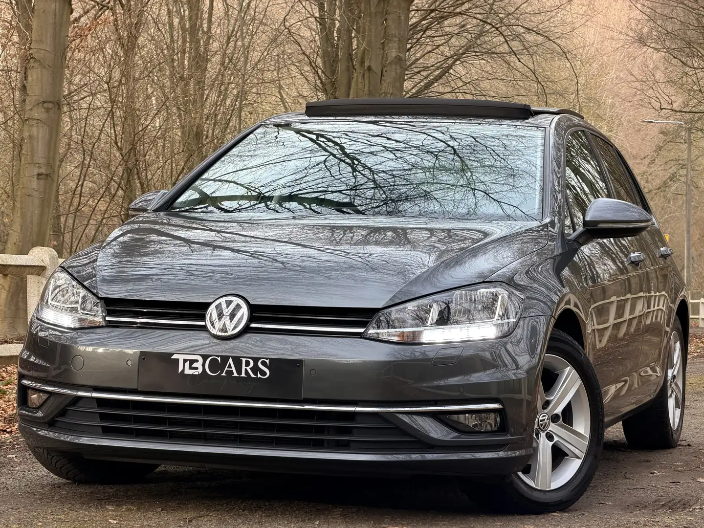 Volkswagen Golf /// BOITE AUTOMATIQUE \\\ Grau - 1