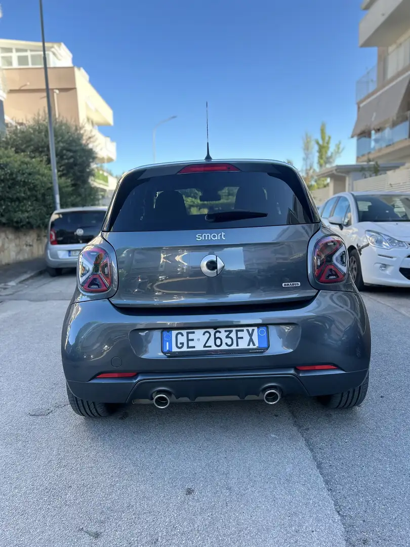 smart forFour allestimento brabus - 2