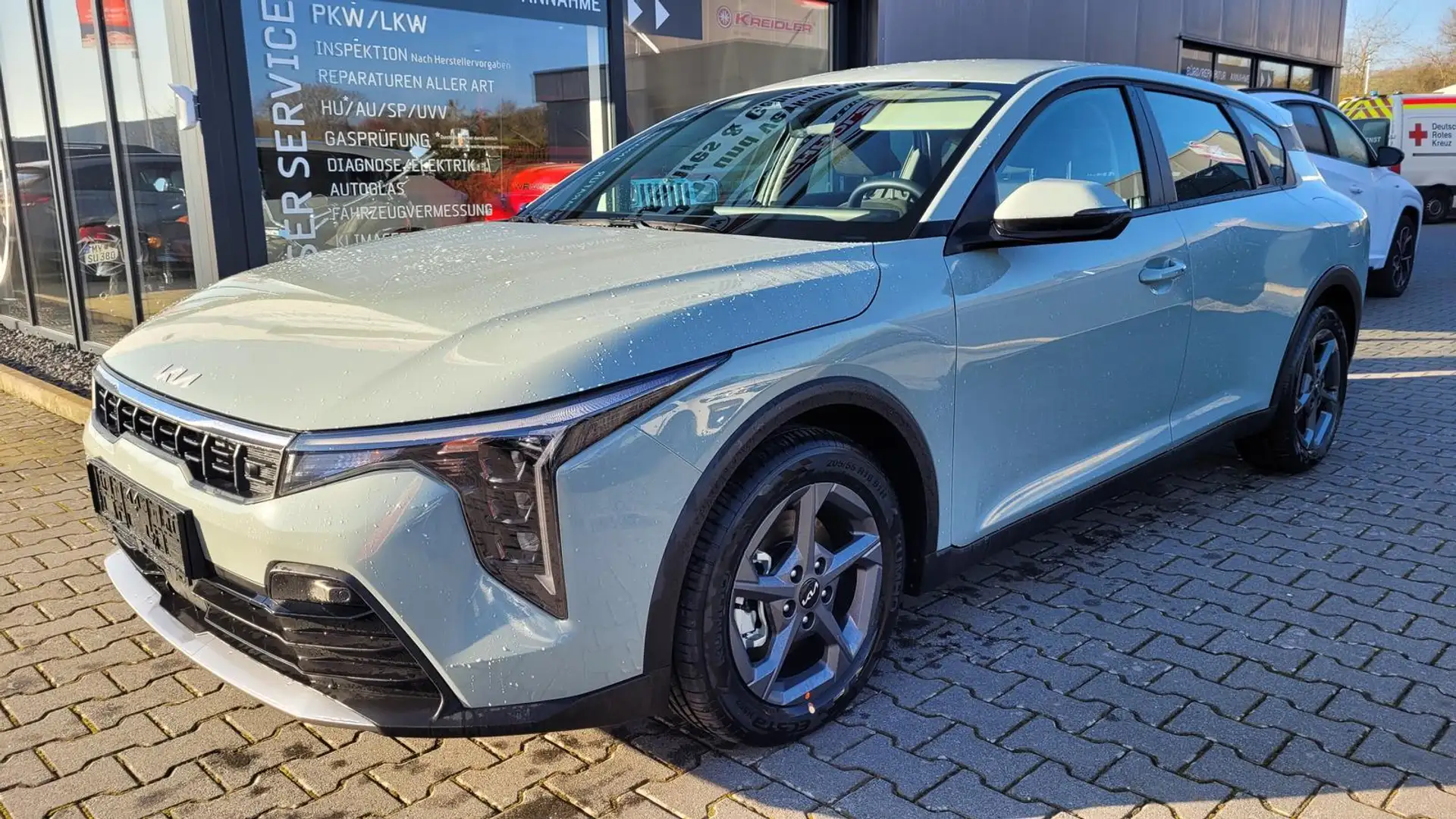 Kia K4 1.6 T-GDI 110 kW Vision DCT+NAVI+SHZ+ACA+LED+KA... Grau - 1