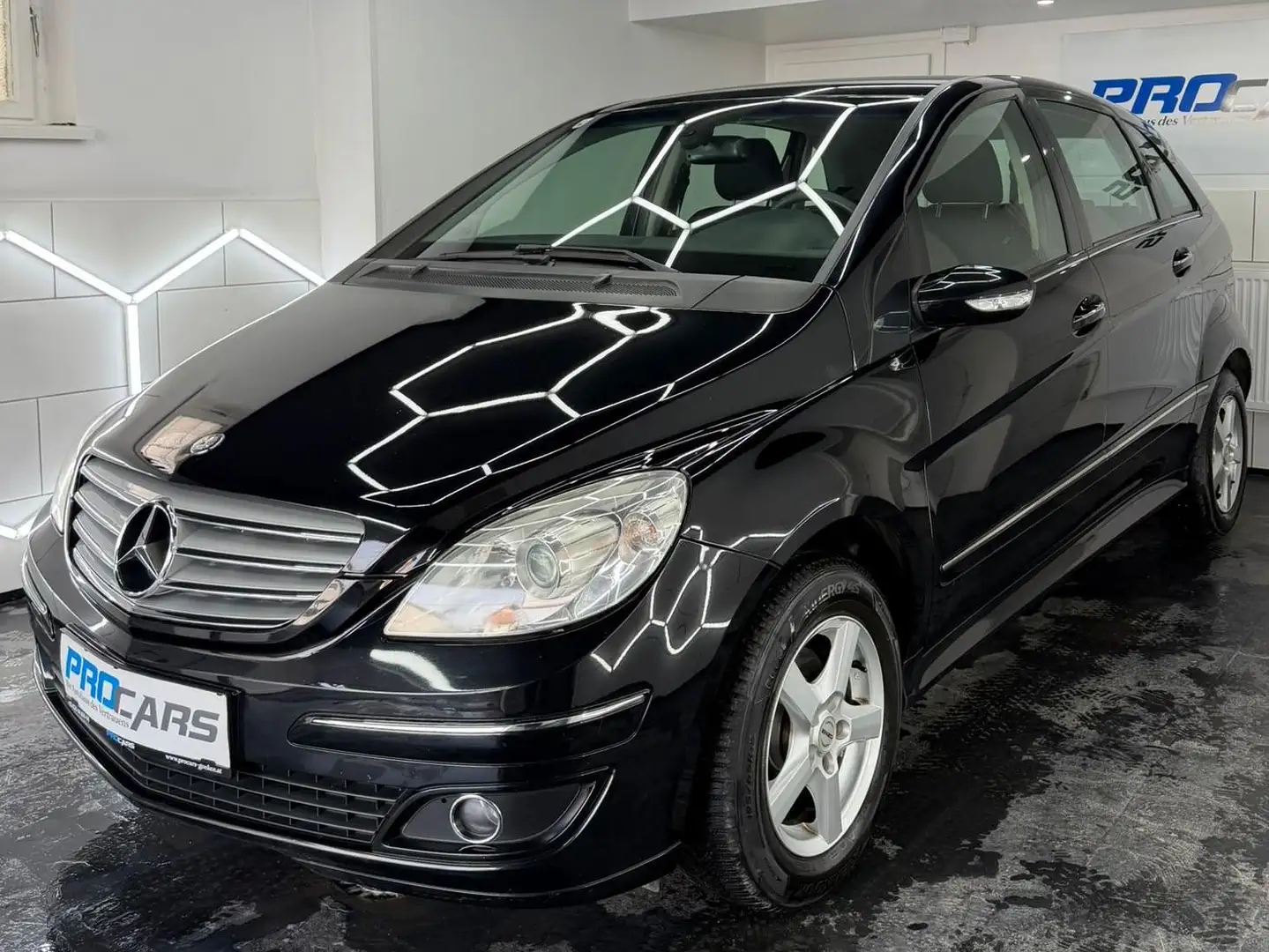 Mercedes-Benz B 170 Sitzheizung*Navi* Schwarz - 2