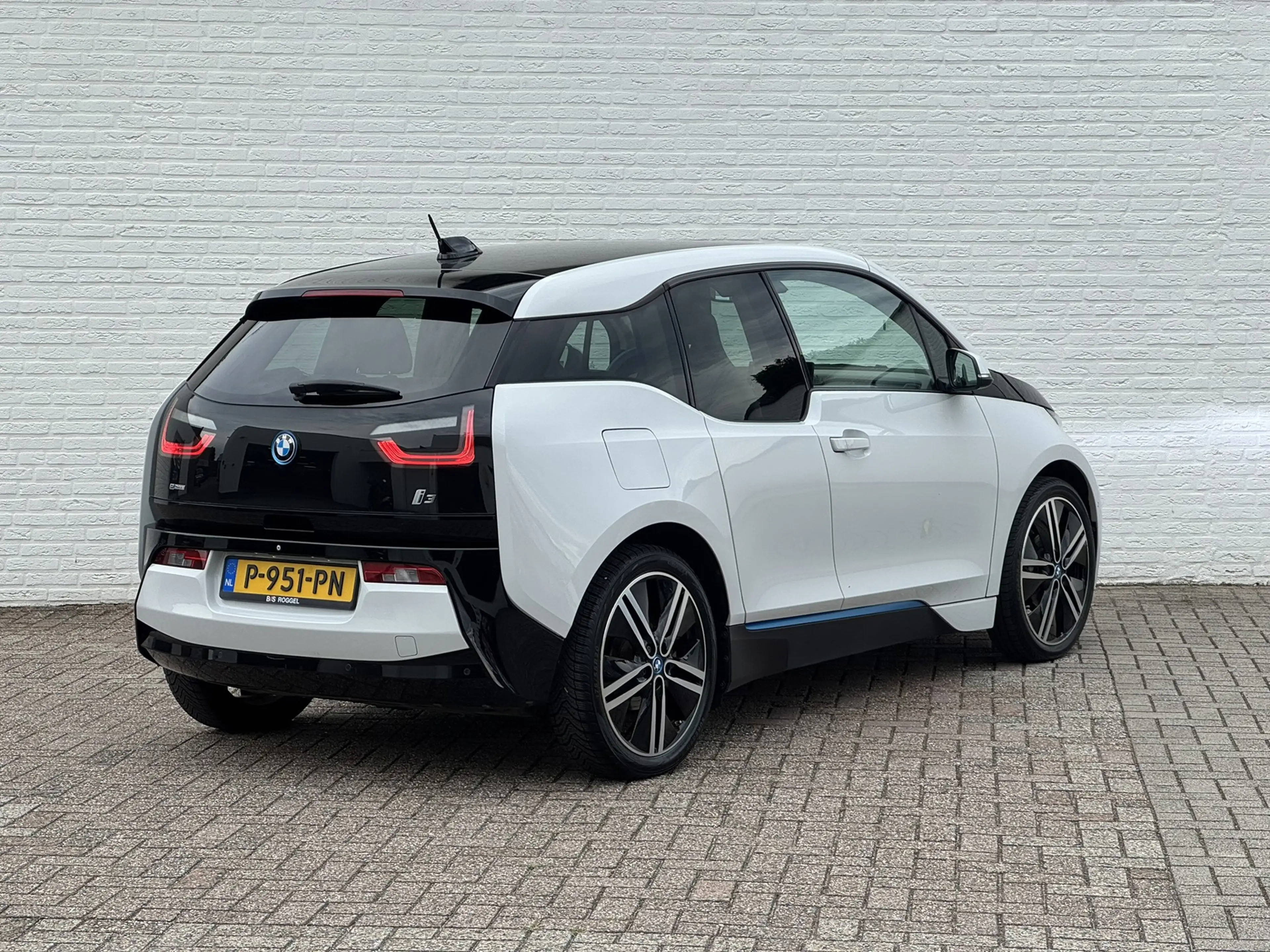 BMW i3 Comfort Advance 22 kWh Camera Cruise Leder+verwarm — photo 8