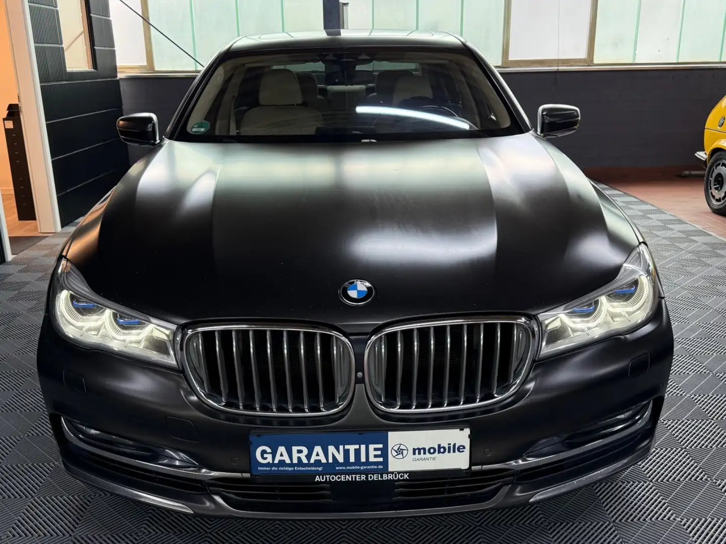 BMW 750 Ld xDrive Executive-Lounge Sky-Lounge Negro - 2