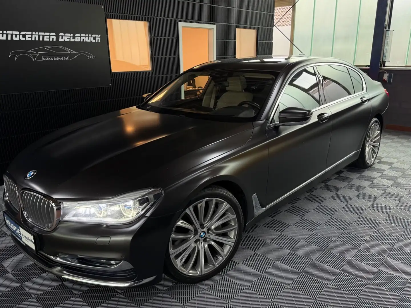 BMW 750 Ld xDrive Executive-Lounge Sky-Lounge Negro - 1