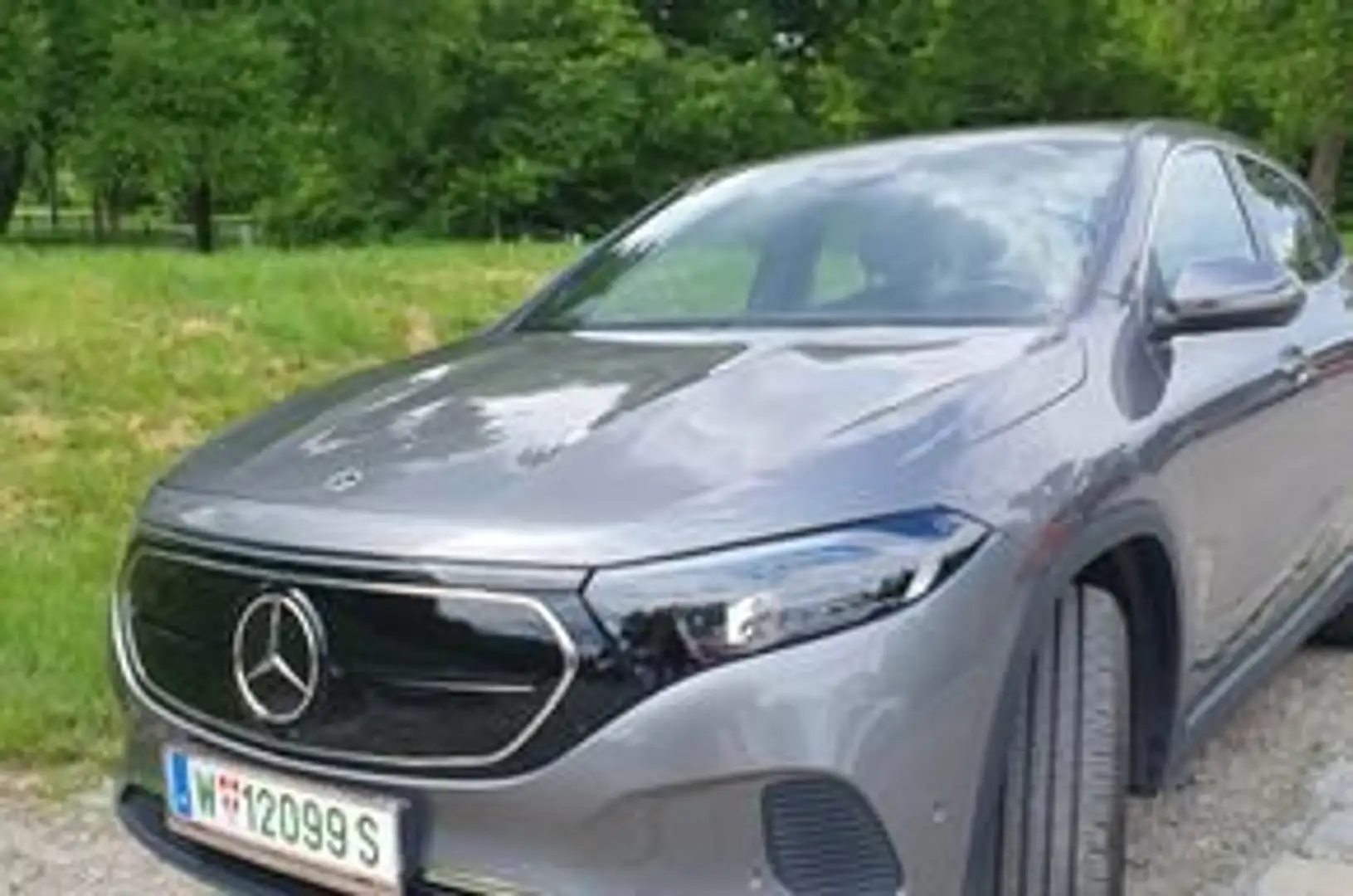 Mercedes-Benz EQA 250 EQA 250+ 70,5kWh Österreich-Edition Aut. Grau - 2