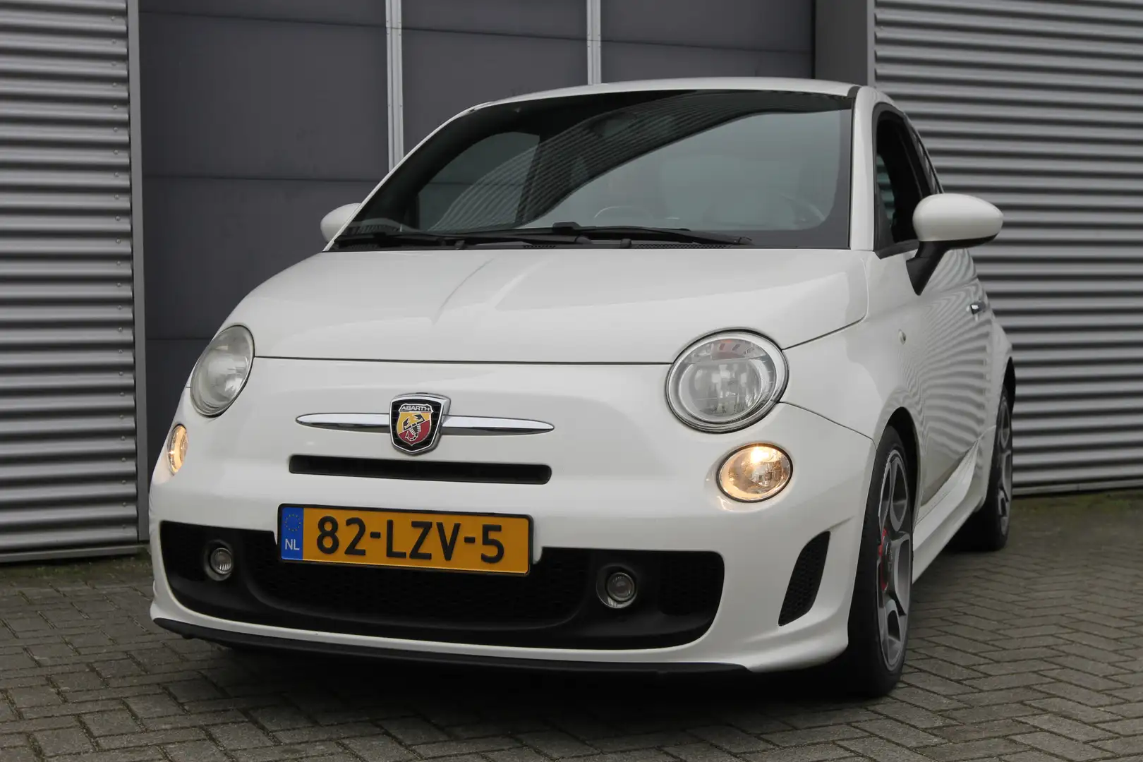 Fiat 500 Abarth 1.4-16V I 135 PK I AIRCO I LEDER Biały - 2