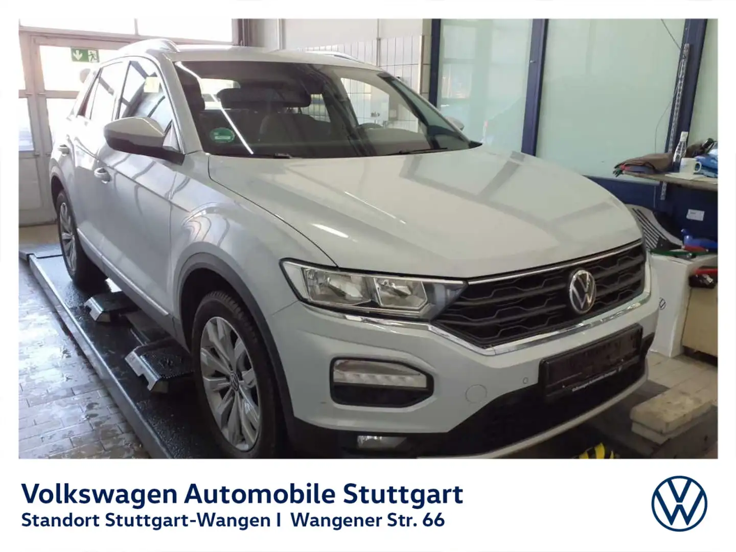 Volkswagen T-Roc Sport 1.5 TSI DSG Navi AHK ACC SHZ PDC Silber - 2