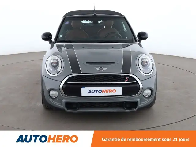 Mini Convertible view 9