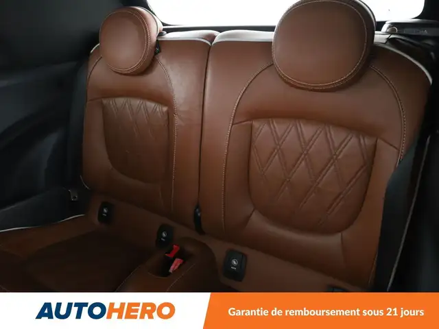 Mini Convertible view 14