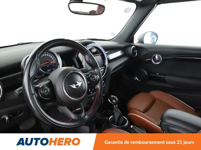 Mini Convertible view 11