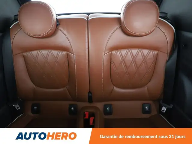Mini Convertible view 15