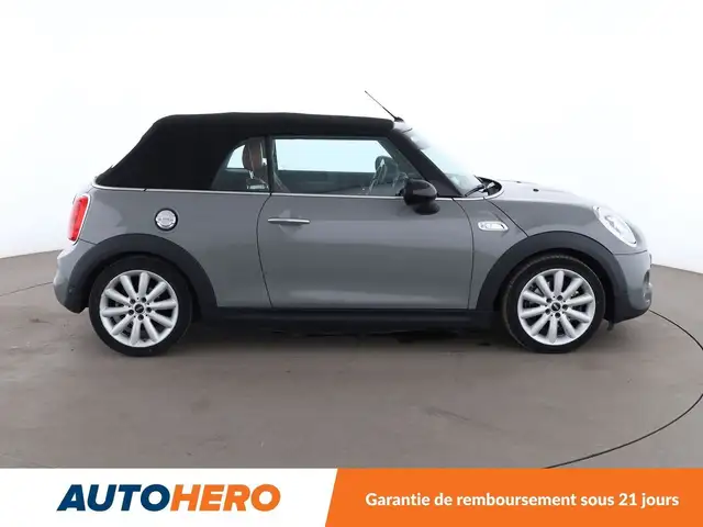 Mini Convertible view 7
