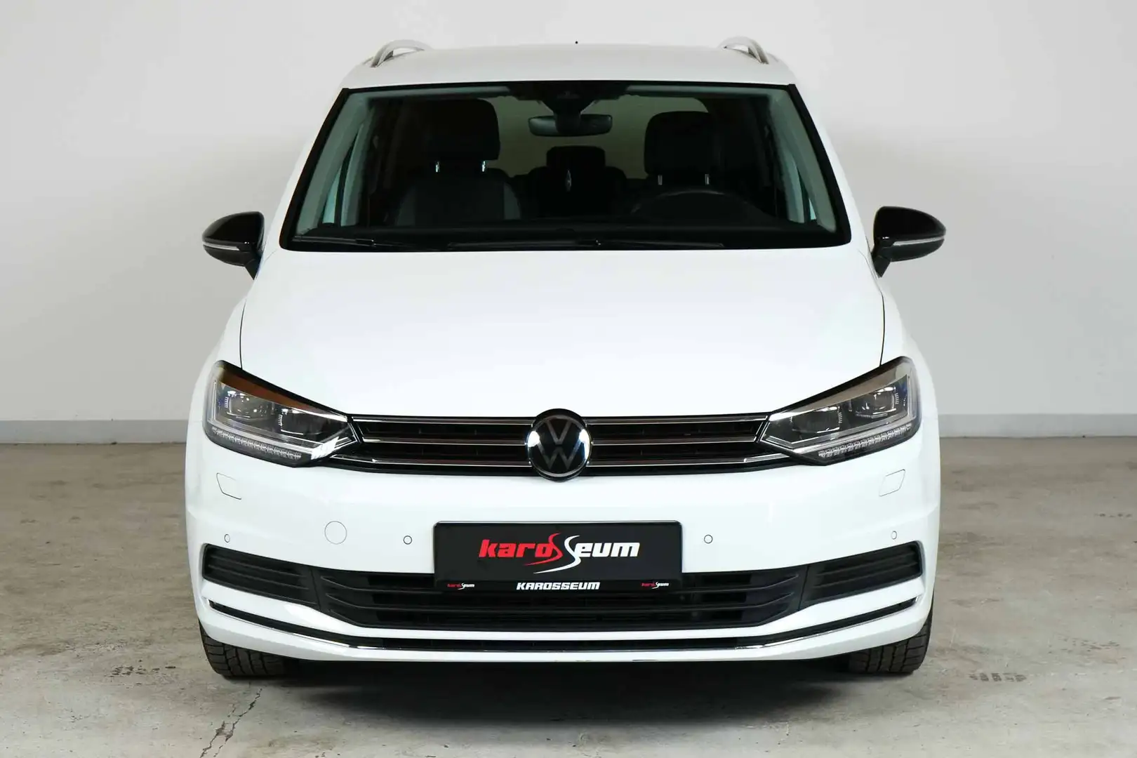 Volkswagen Touran Comfortline Aut. | HAUSKLASSIKER | 7Sitze | AHK | Weiß - 2