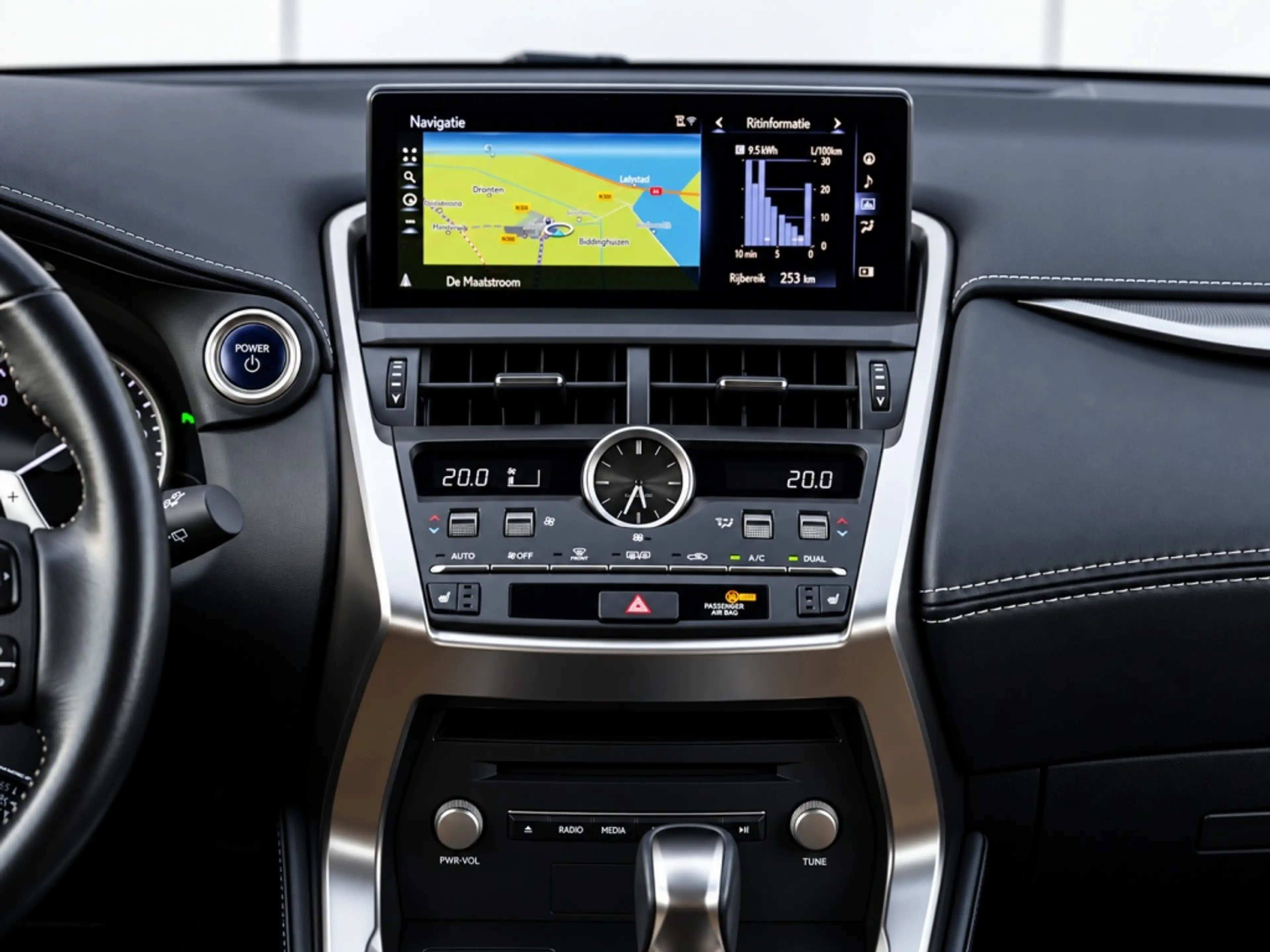 Lexus NX 300h AWD Luxery Facelift Leder Adaptive Cruise etc. — photo 10