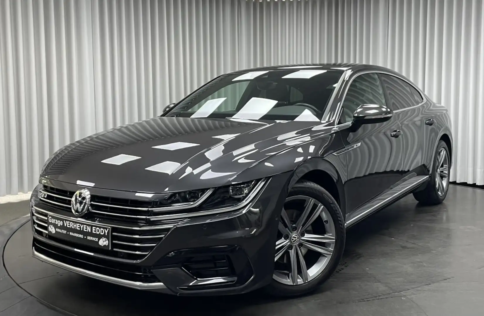 Volkswagen Arteon 1.5 TSi / R-Line / Aut / ACC / LED / Camera / ... Gris - 1