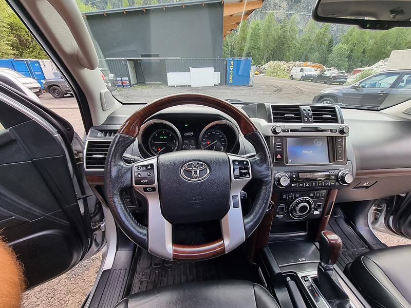 Toyota Land Cruiser Landcruiser 300 3,0 D-4D 4WD President Aut.  Pa... — photo 15