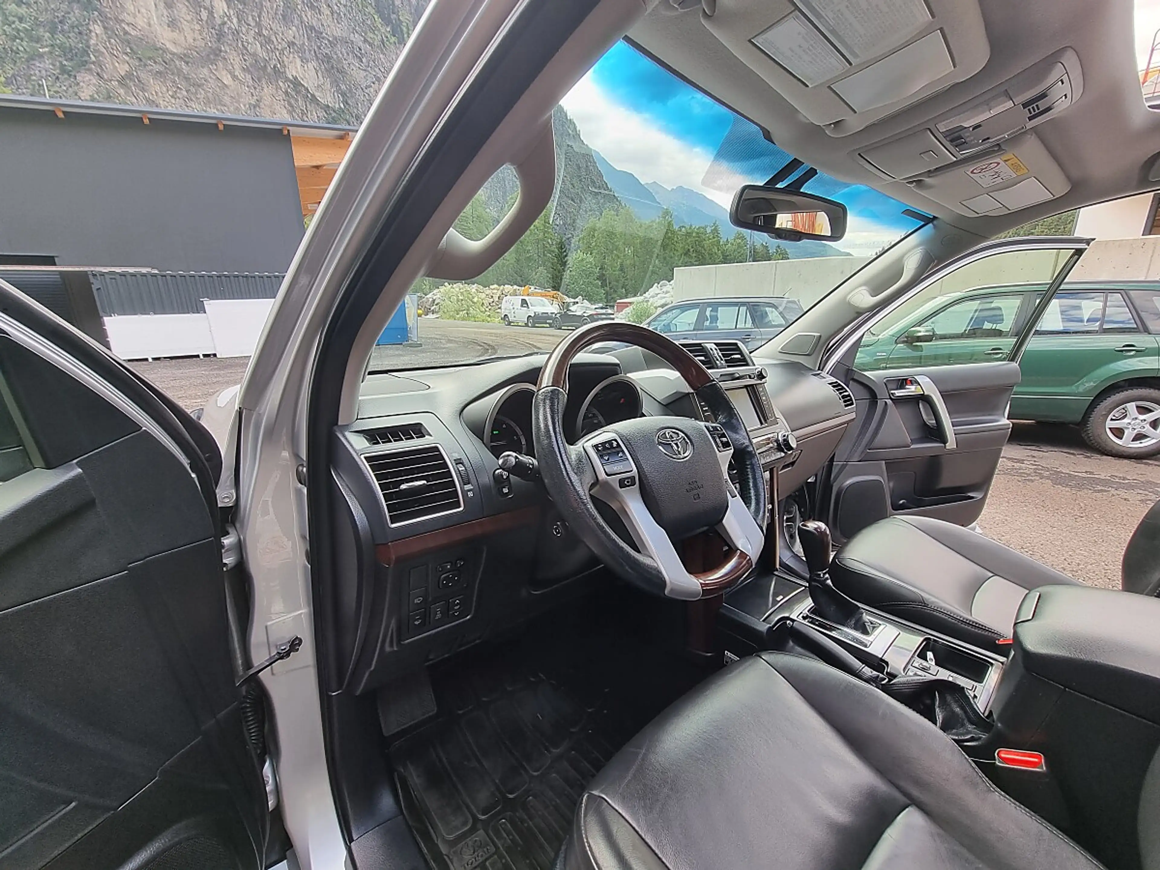 Toyota Land Cruiser Landcruiser 300 3,0 D-4D 4WD President Aut.  Pa... — photo 15