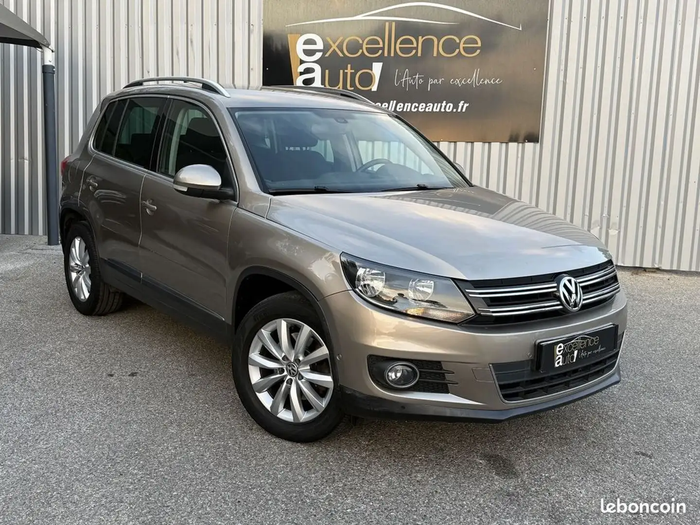 Volkswagen Tiguan 2.0 TDI 110CH BLUEMOTION TECHNOLOGY FAP SPORTLINE Beige - 1