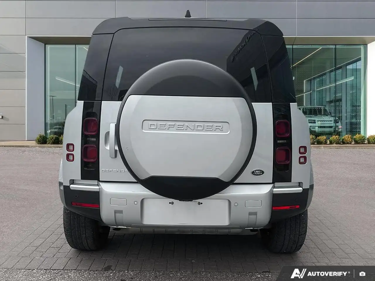 Land Rover Defender снимка Land Rover Defender