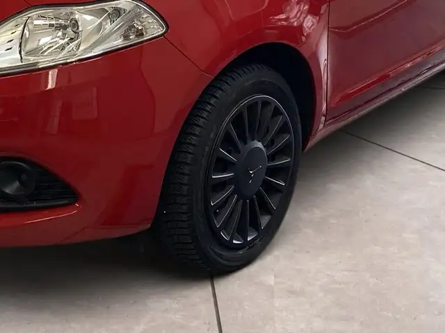 Lancia Ypsilon view 15