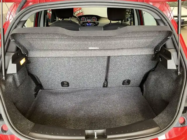 Lancia Ypsilon view 9