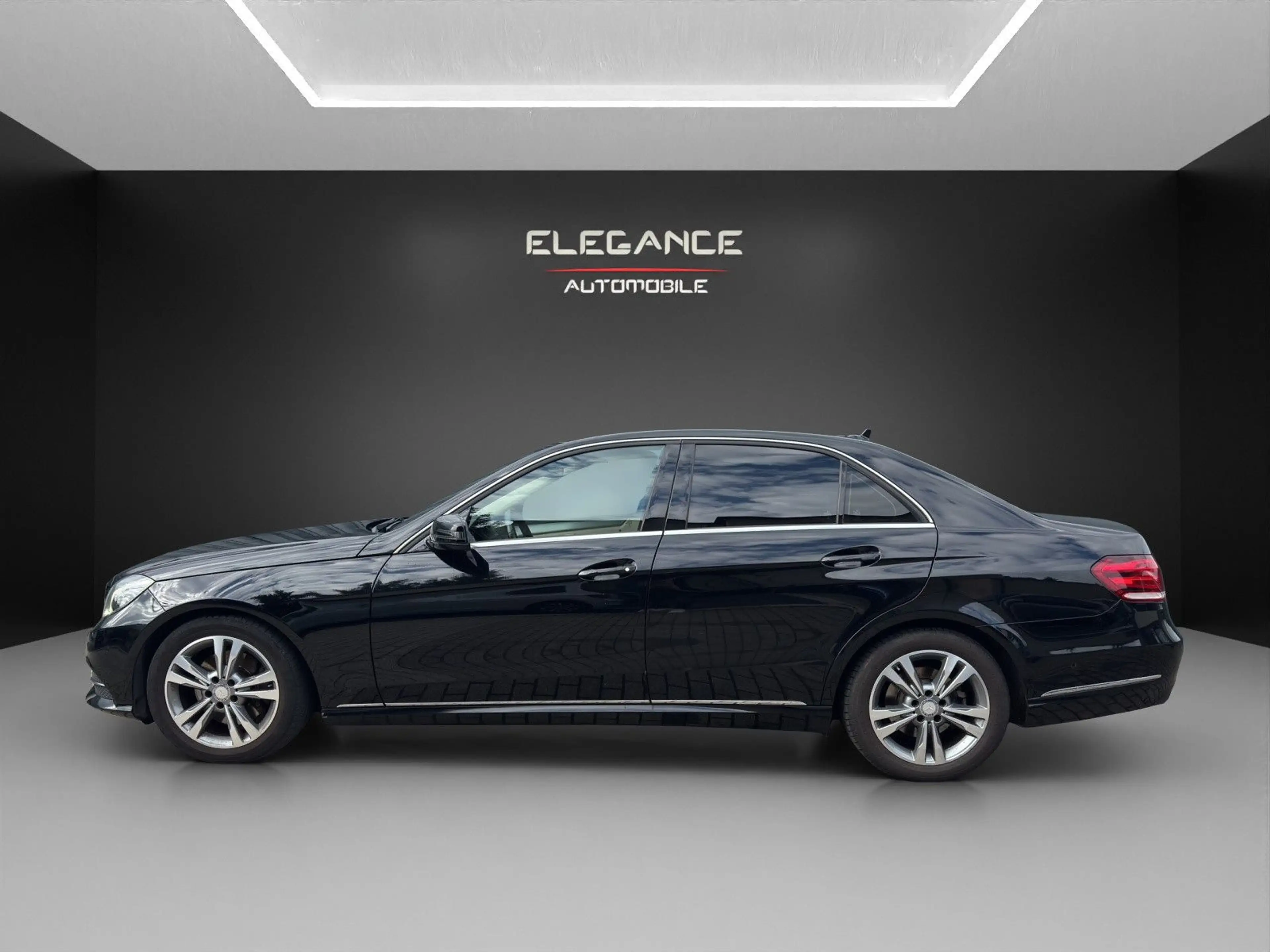 Mercedes-Benz E 350 E Limousine BlueTec*Avantgarde*Vollleder — photo 2