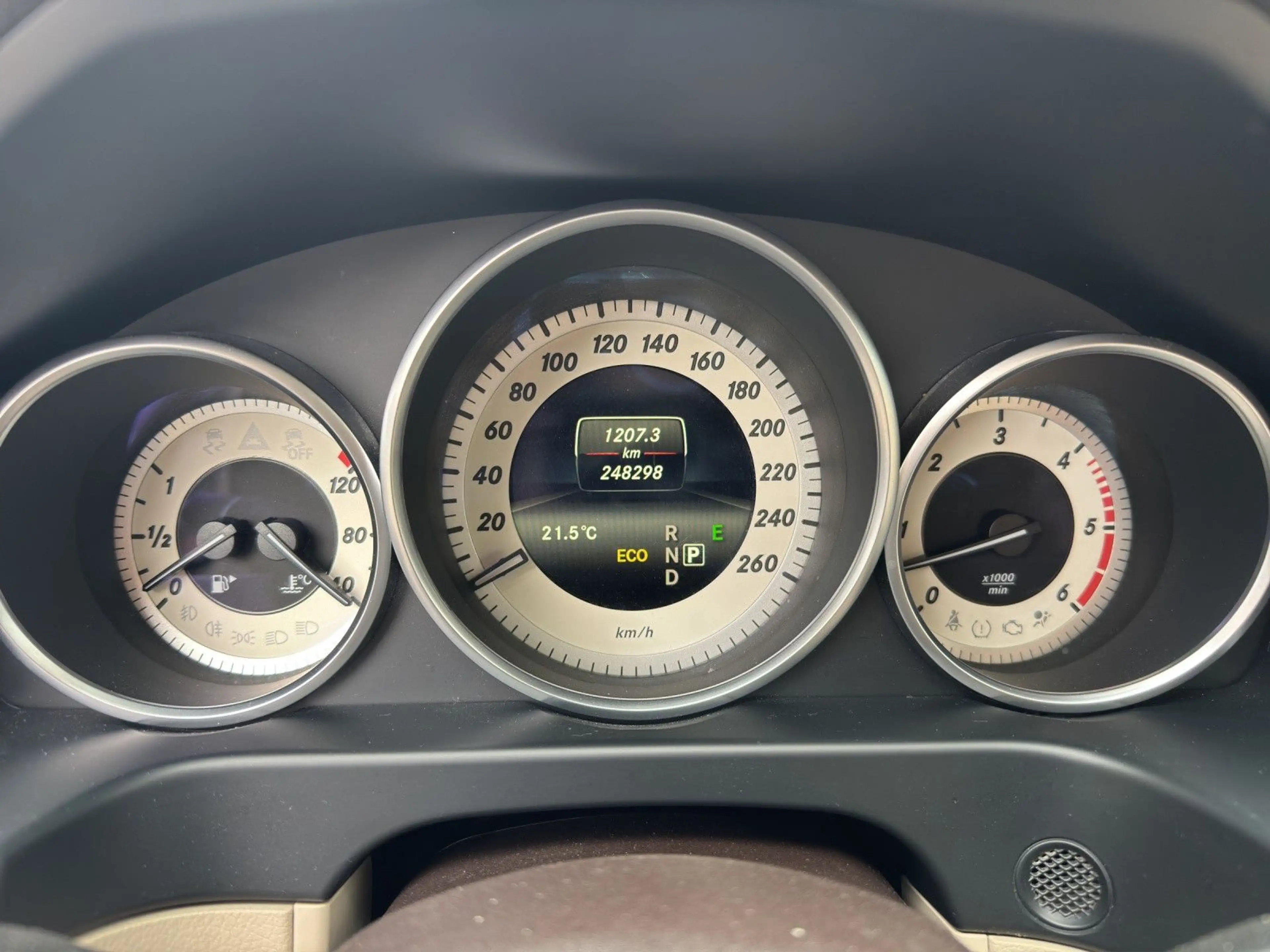 Mercedes-Benz E 350 E Limousine BlueTec*Avantgarde*Vollleder — photo 12