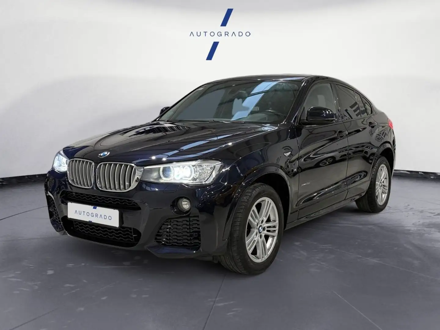 BMW X4 xDrive 28iA Schwarz - 1