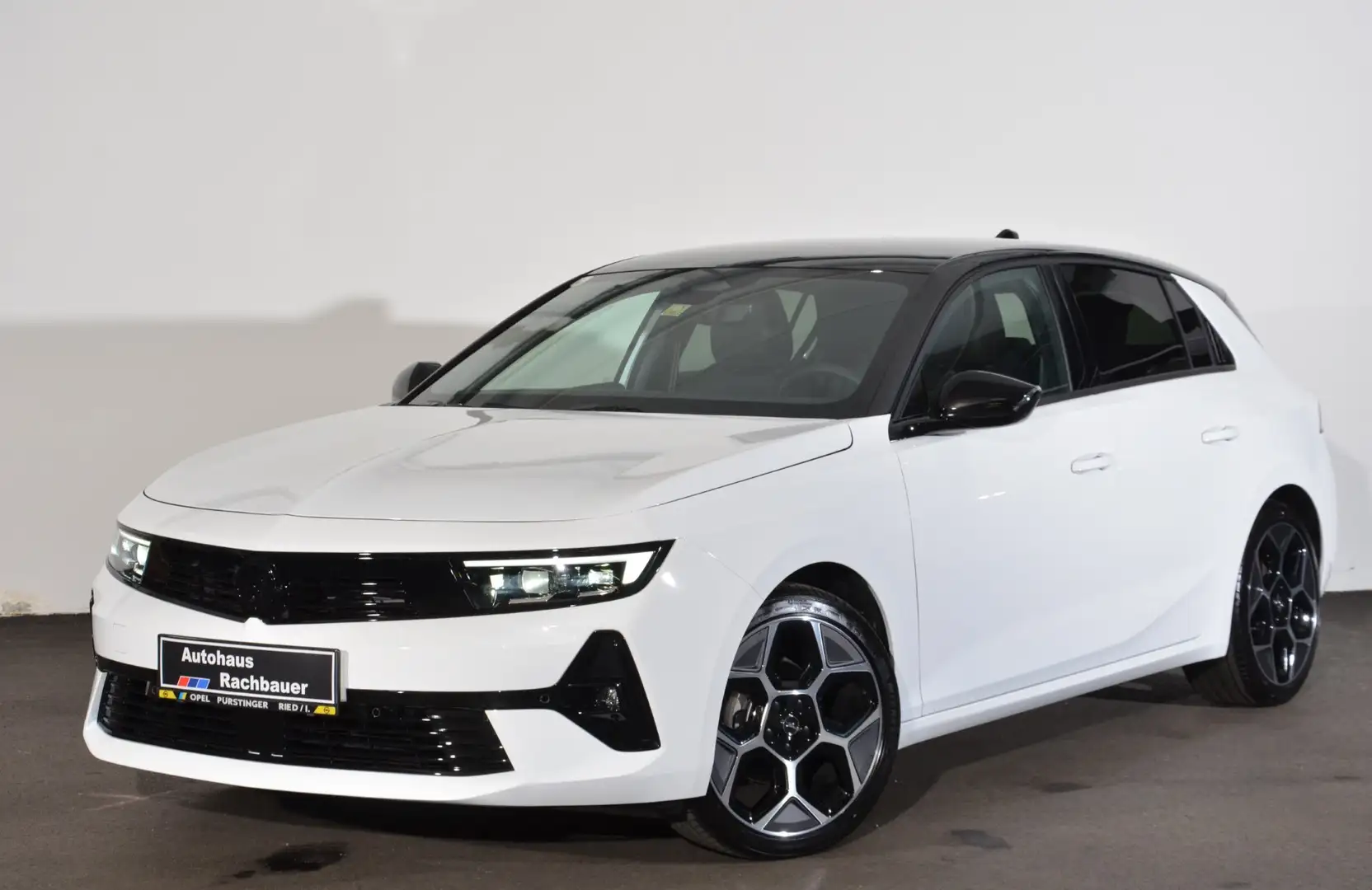 Opel Astra Astra 1,2 Turbo GS Weiß - 1