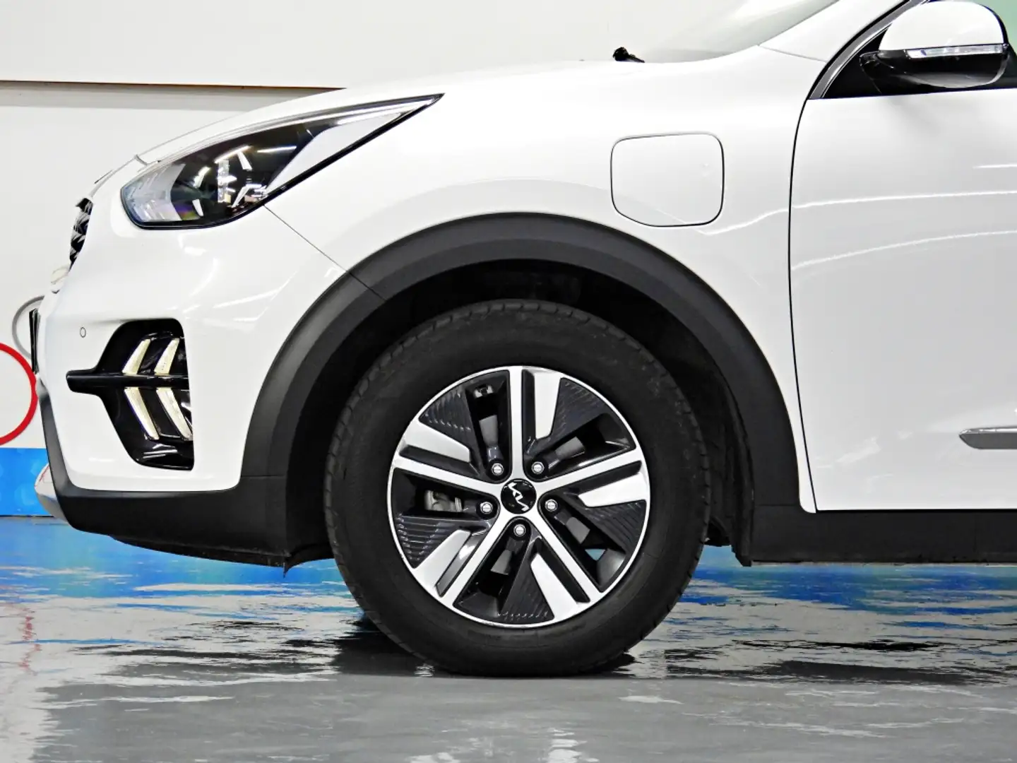 Kia Niro 1.6 PHEV Drive Weiß - 2