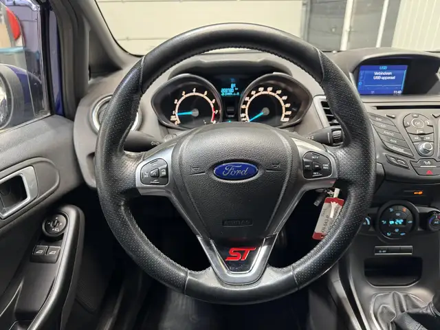 Ford Fiesta view 12