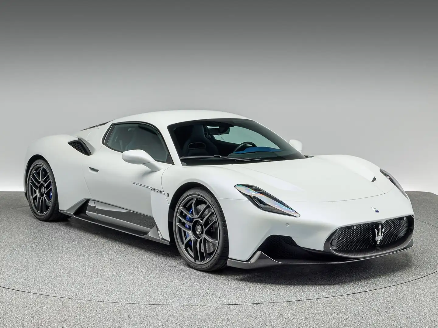 Maserati MC20 Coupé CARBON PAKET Bílá - 2