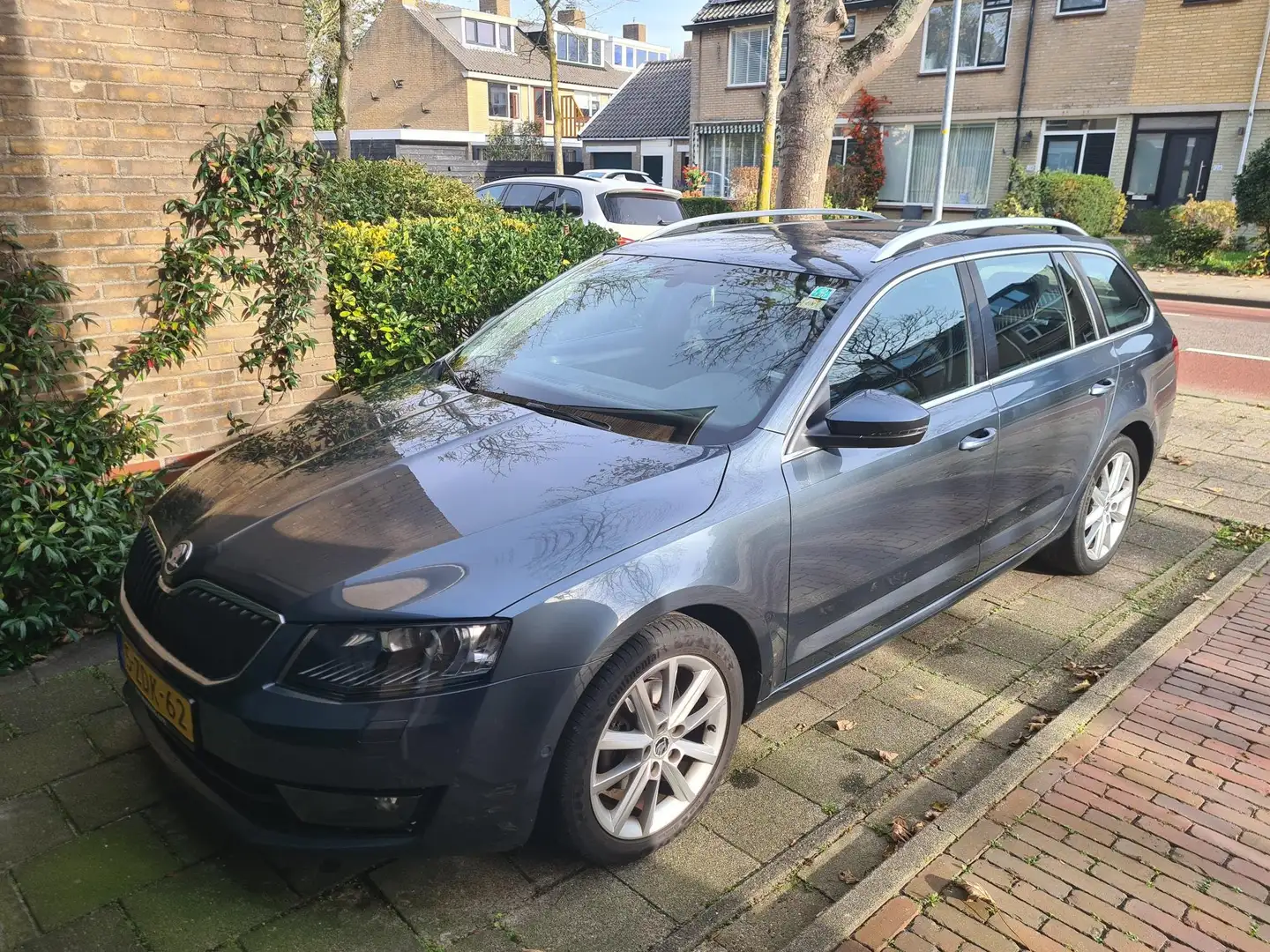 Skoda Octavia Octavia 1.4 TSI Grt Eleg Bns Šedá - 2