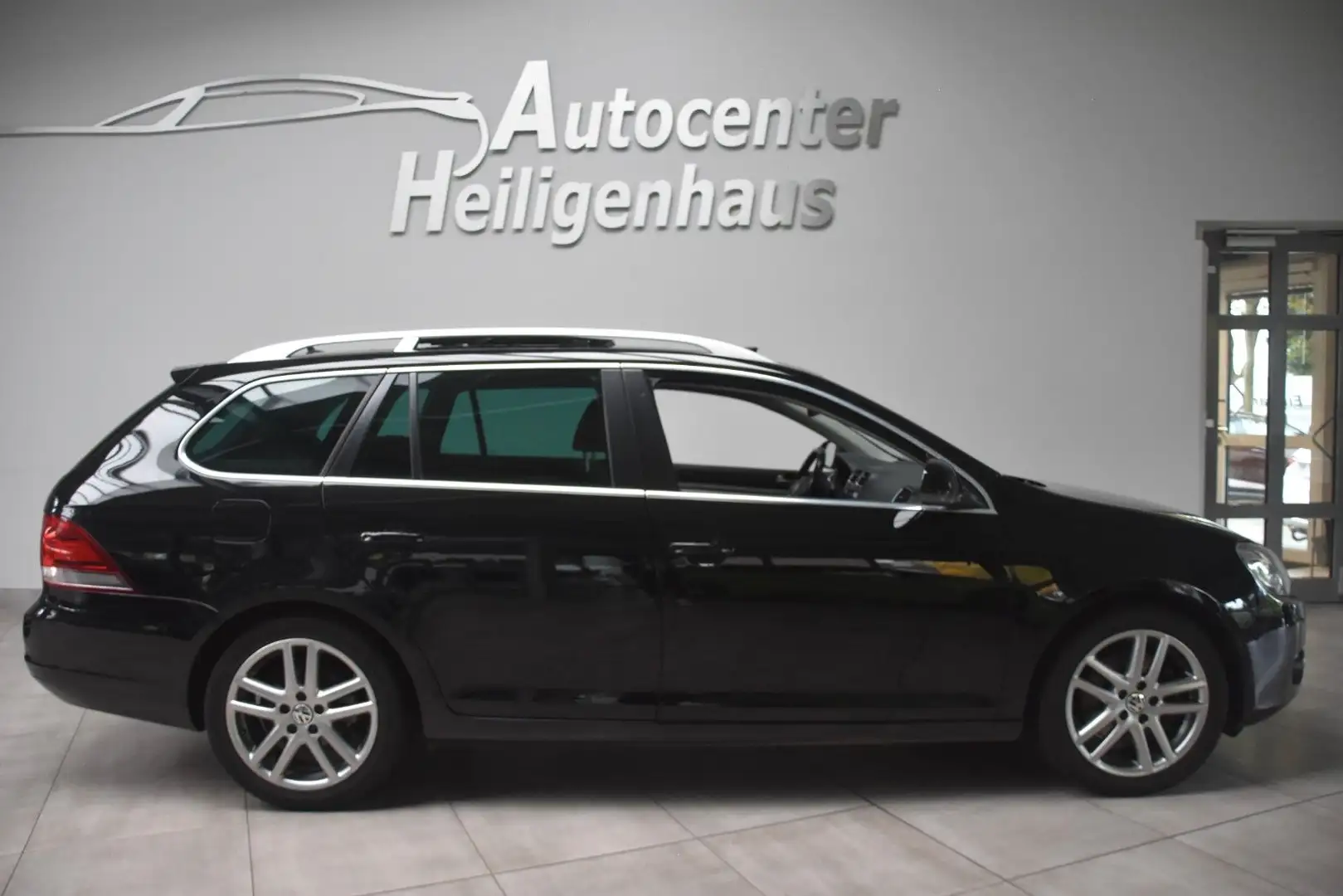 Volkswagen Golf VI Variant Highline Navi BiXenon Pano PDC Černá - 2