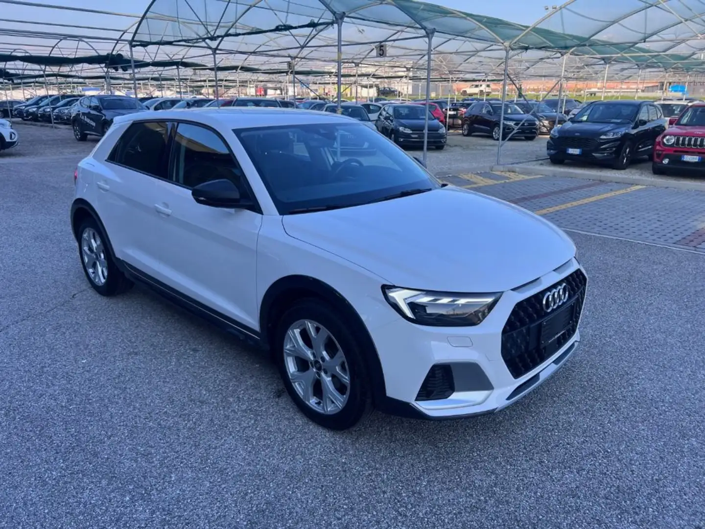 Audi A1 citycarver 30 TFSI Bianco - 2