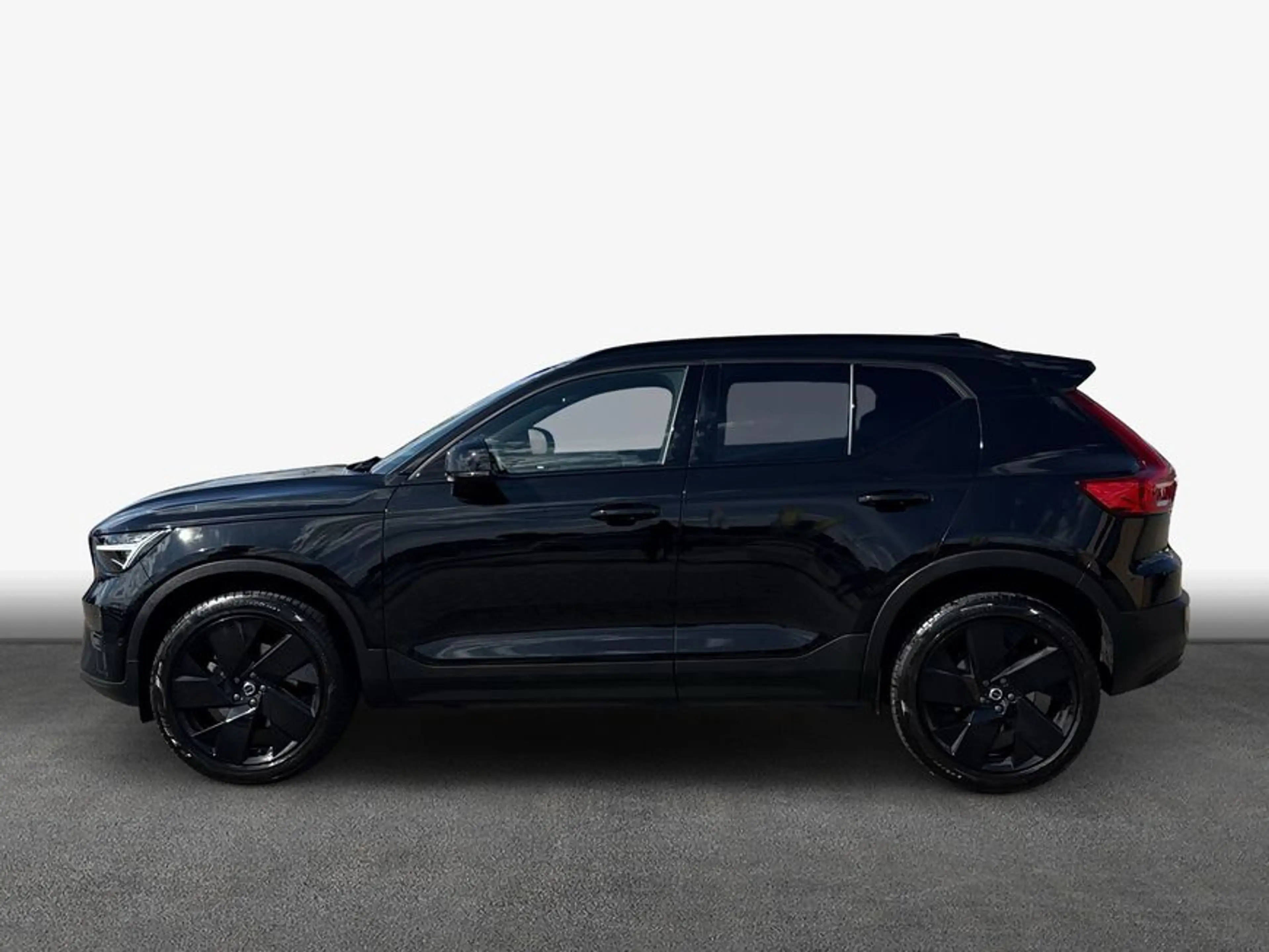 Volvo XC40 XC40 B3 B DKG Plus Black Edition — photo 4