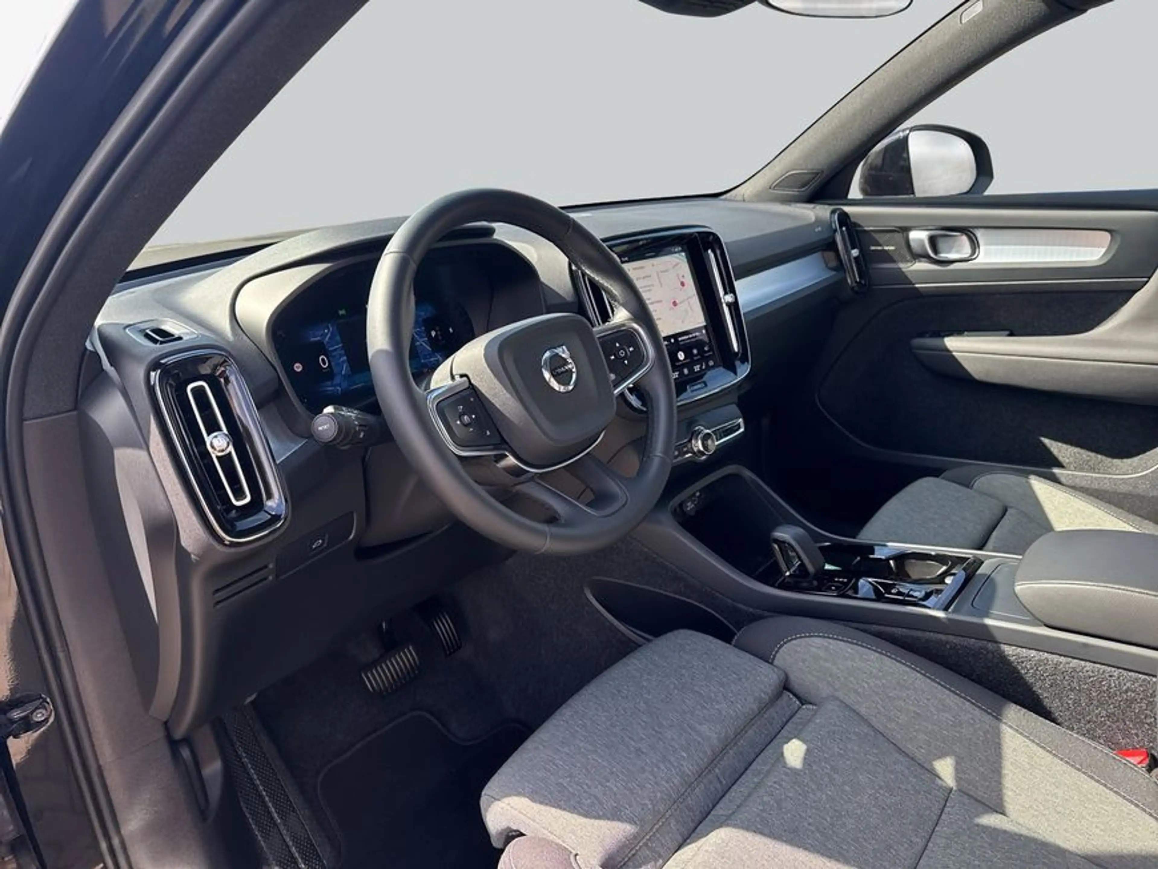 Volvo XC40 XC40 B3 B DKG Plus Black Edition — photo 10