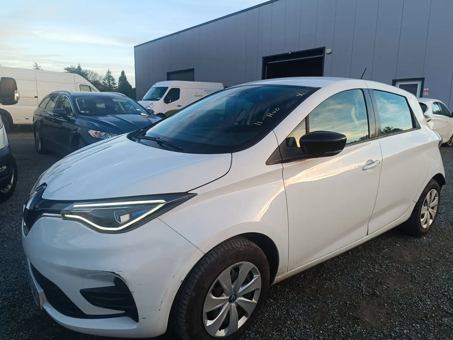 Renault ZOE Business  110ch Achat Intégral 52 kw 5 PL Blanc - 1