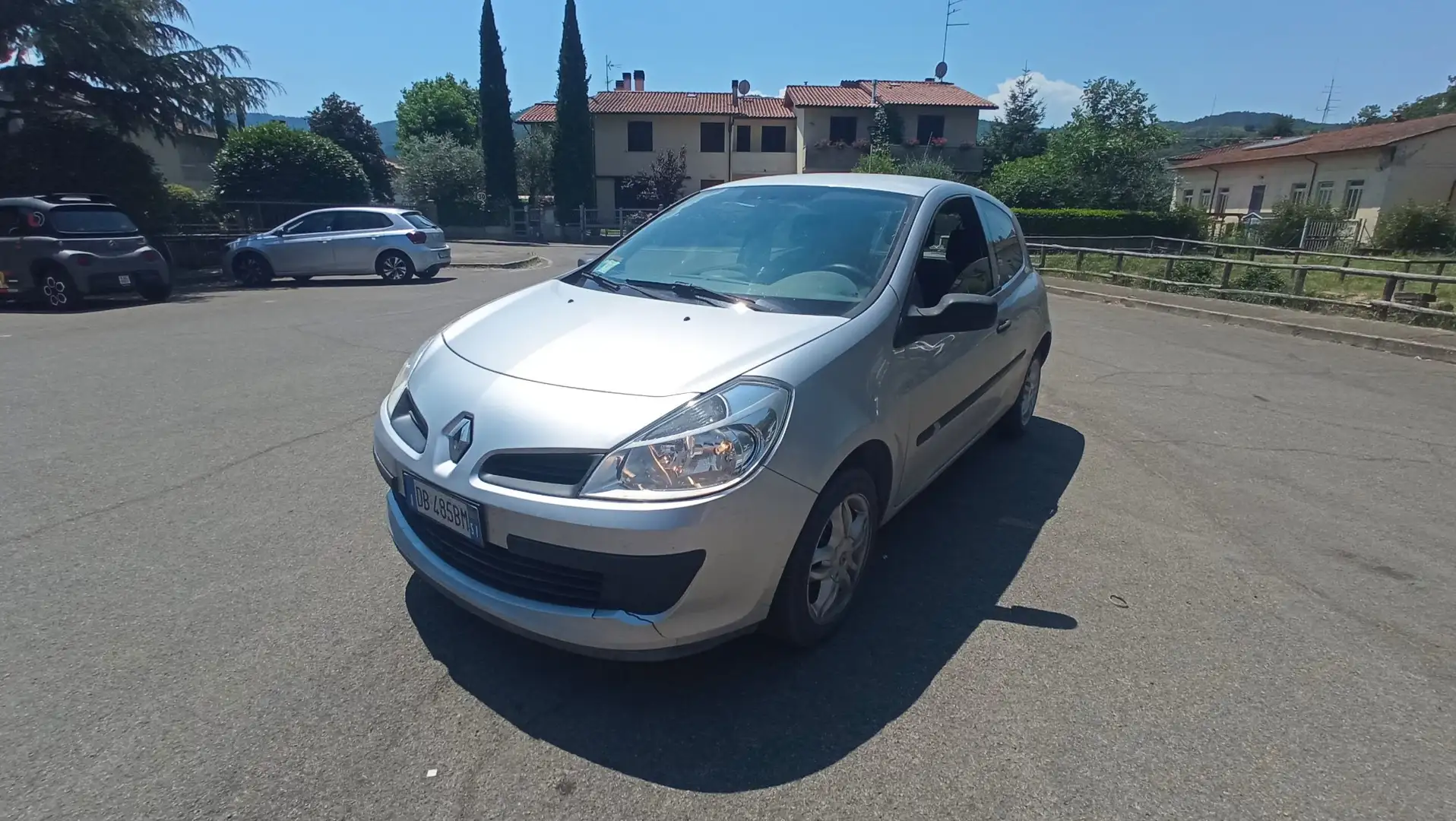 Renault Clio 150.000 km neopatentati - 1