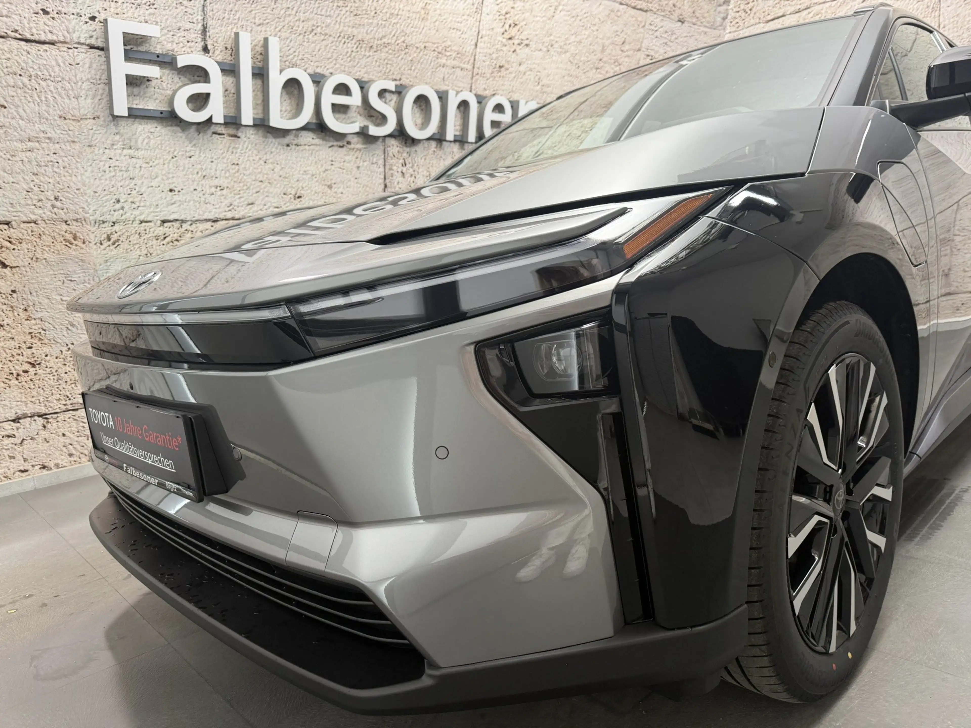 Toyota bZ4X Lounge + Stylepaket — photo 3