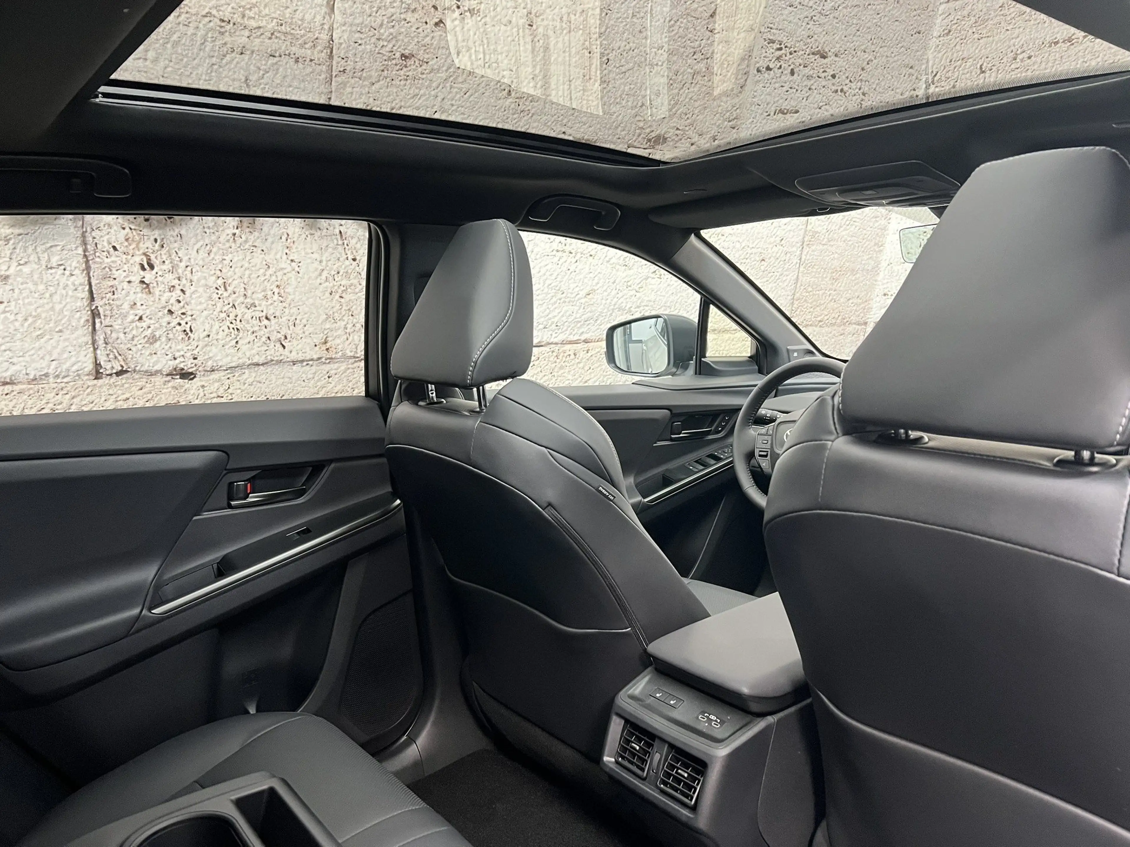 Toyota bZ4X Lounge + Stylepaket — photo 8