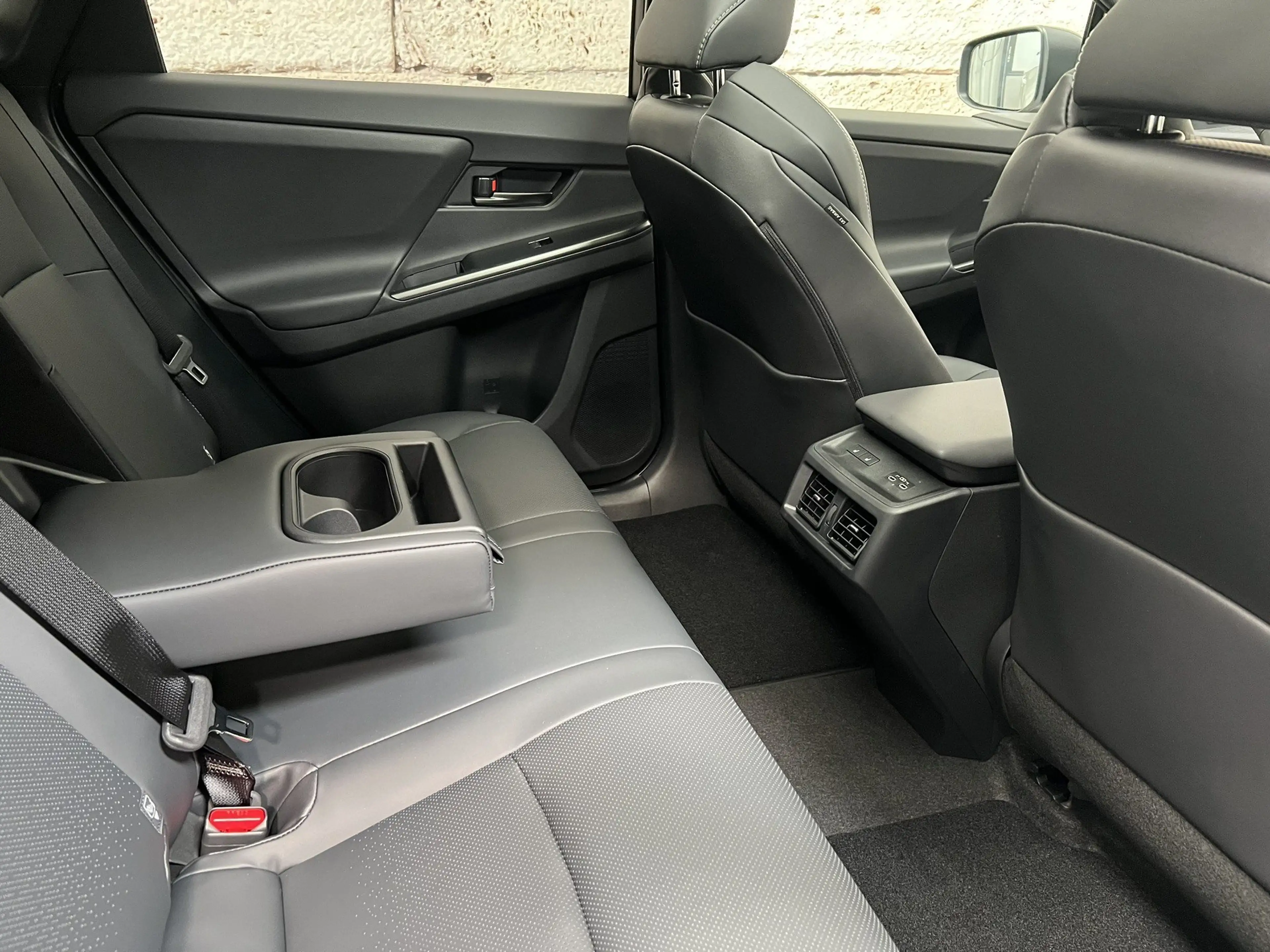 Toyota bZ4X Lounge + Stylepaket — photo 9