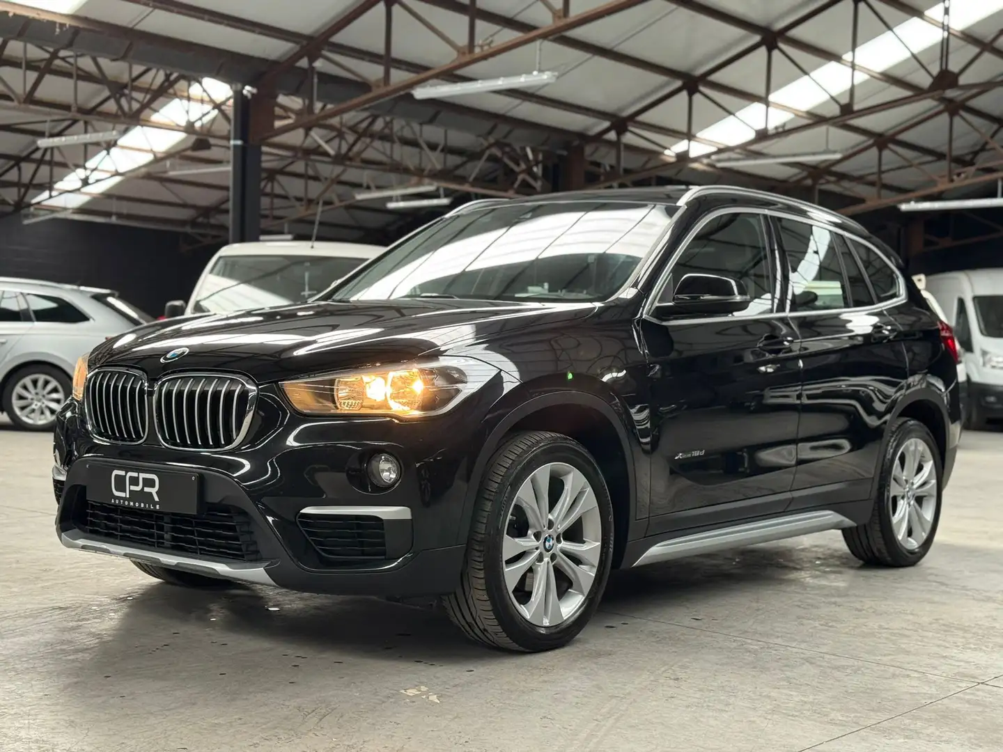 BMW X1 2.0 d * XDRIVE * GPS * PANO * RADAR * ATT REMORQUE Noir - 1