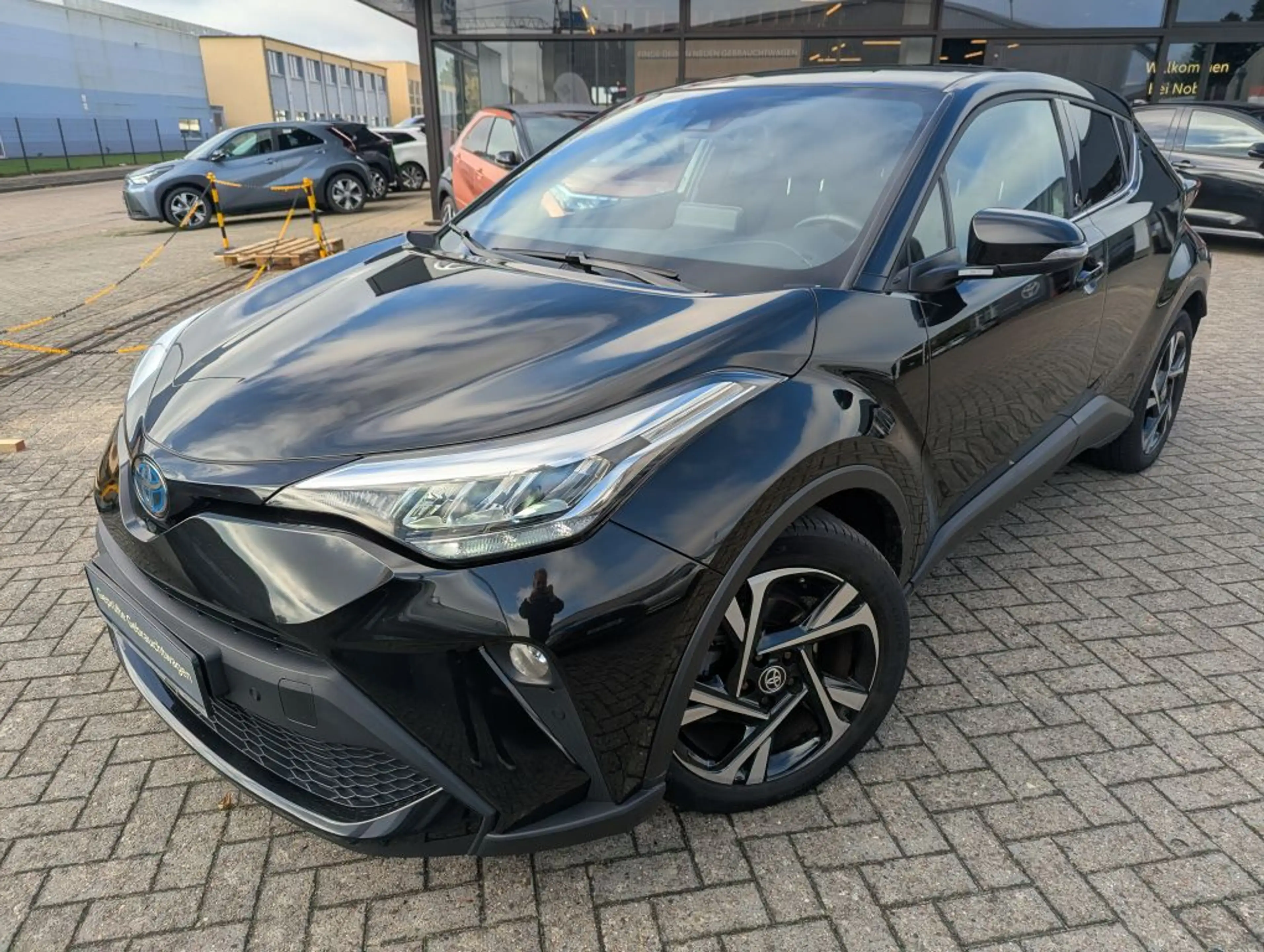 Toyota C-HR 2.0 Hybrid Team Deutschland — photo 2