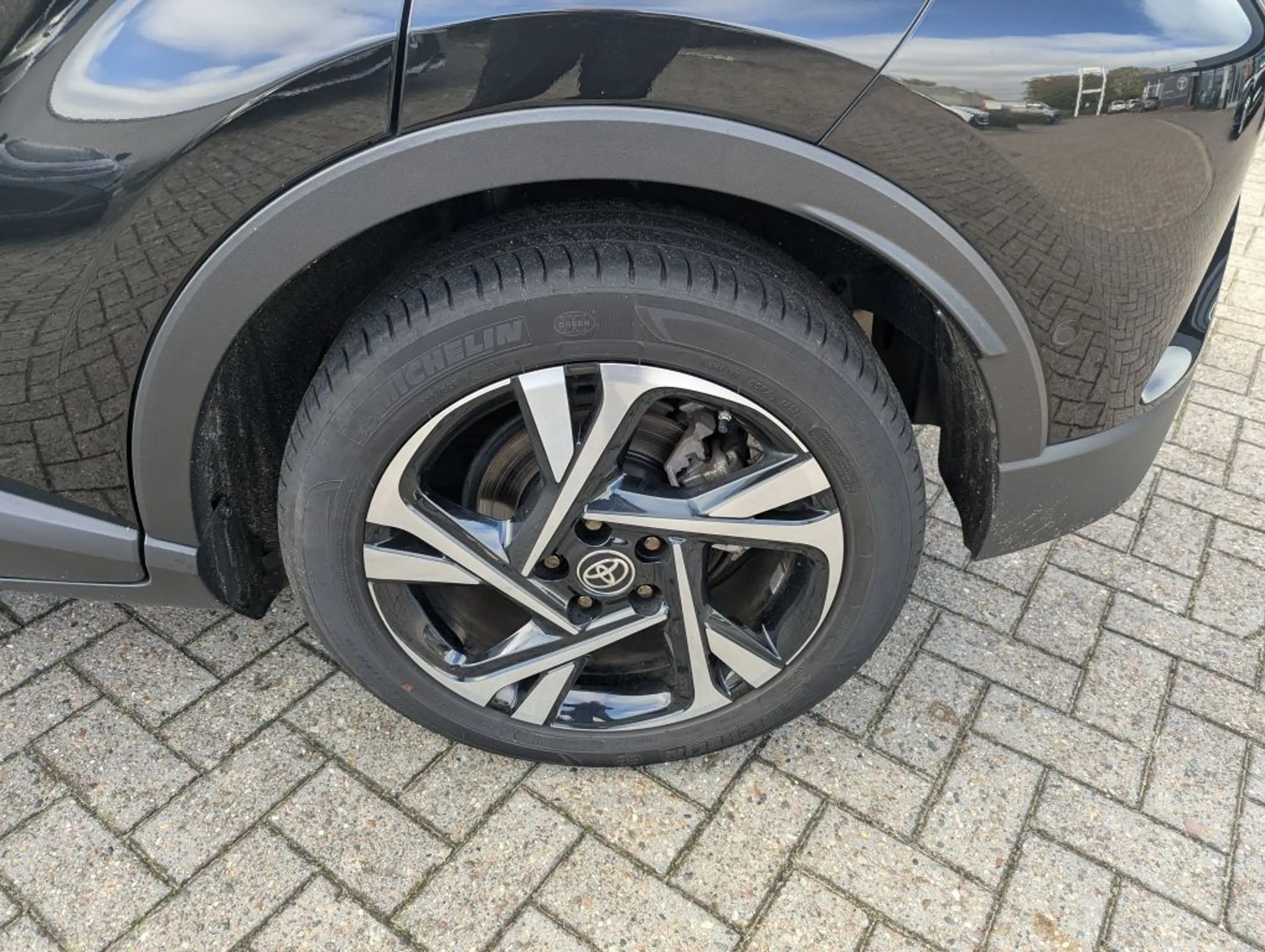 Toyota C-HR 2.0 Hybrid Team Deutschland — photo 6
