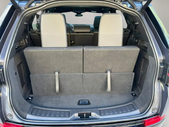 Land Rover Discovery Sport 2025, foto 15