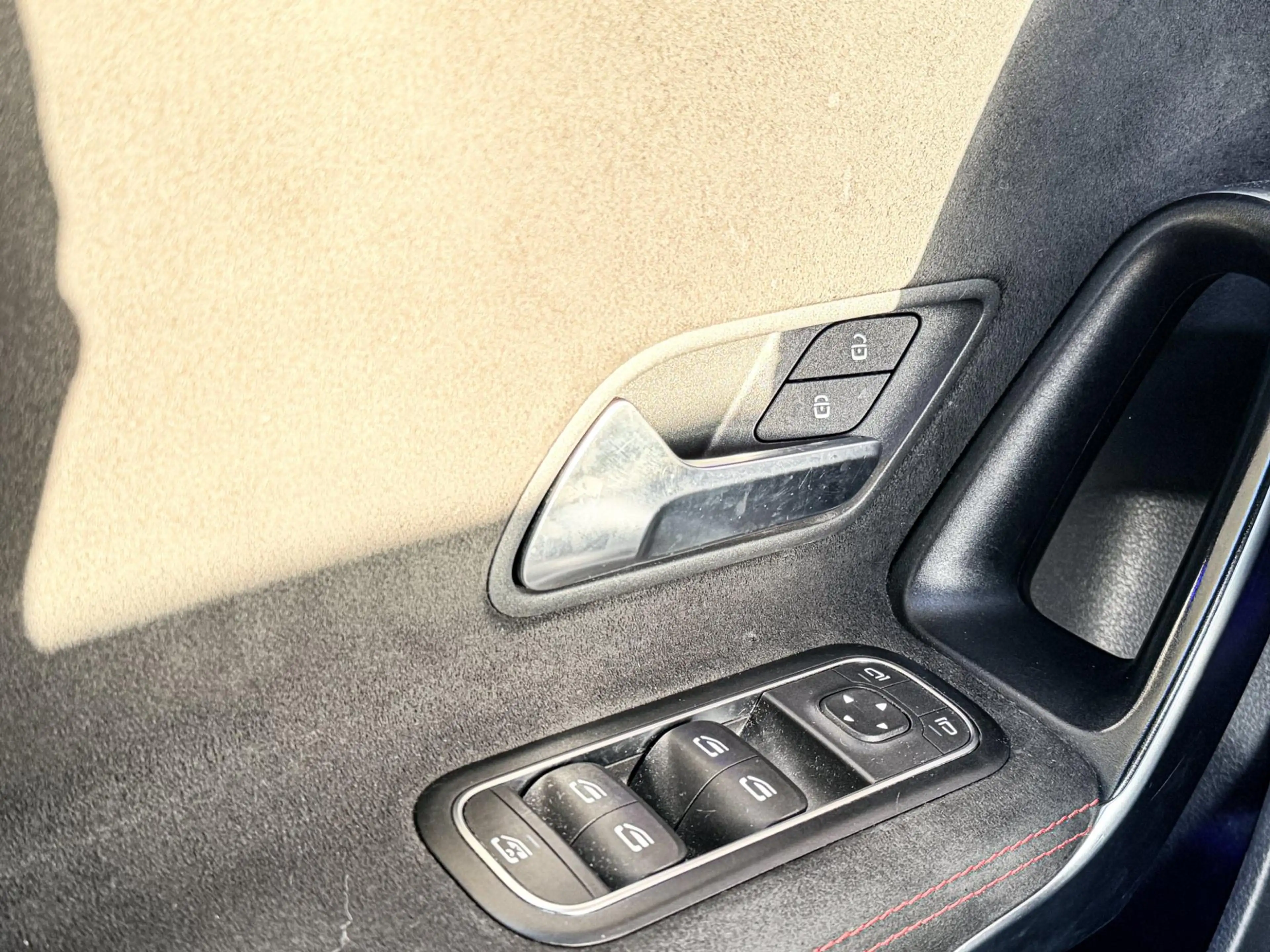 Mercedes-Benz A 180 A AMG Line Sfeerverlichting / Widescreen — photo 14