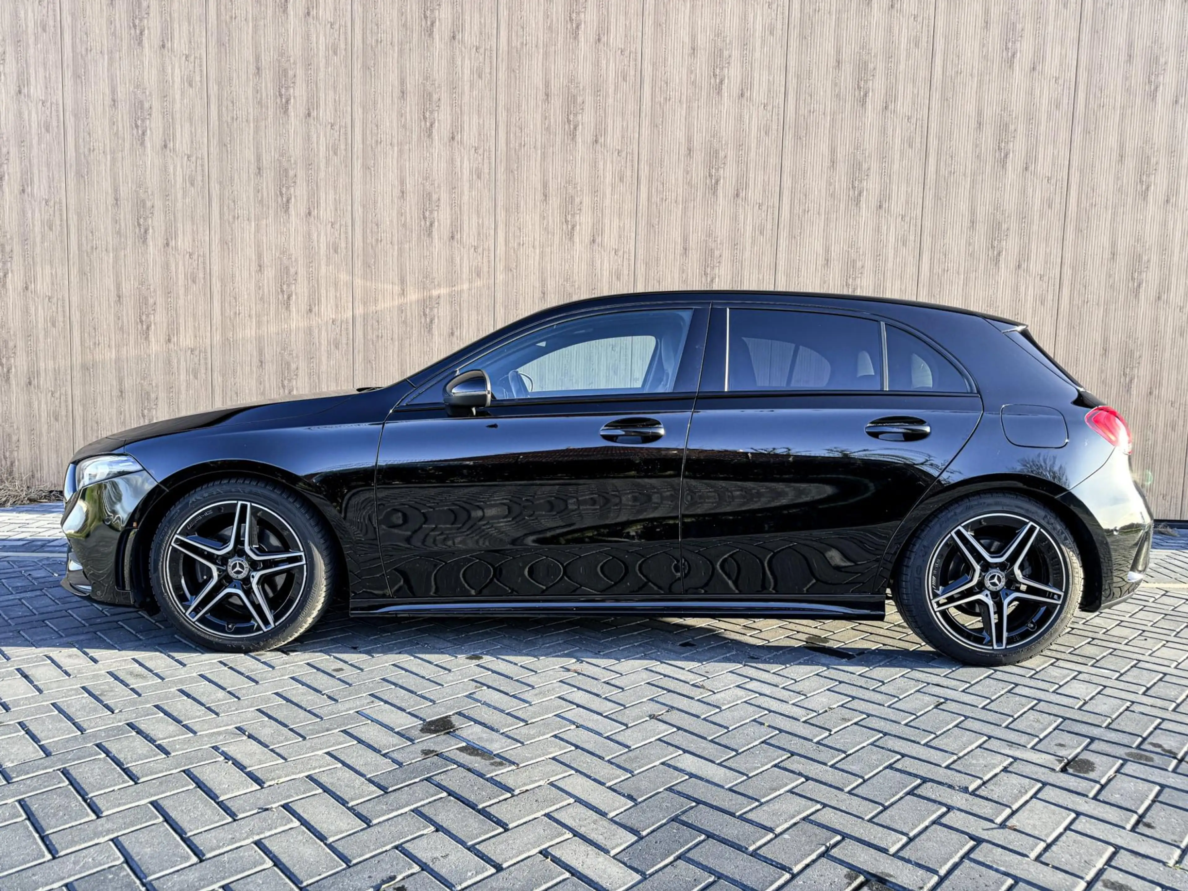 Mercedes-Benz A 180 A AMG Line Sfeerverlichting / Widescreen — photo 3