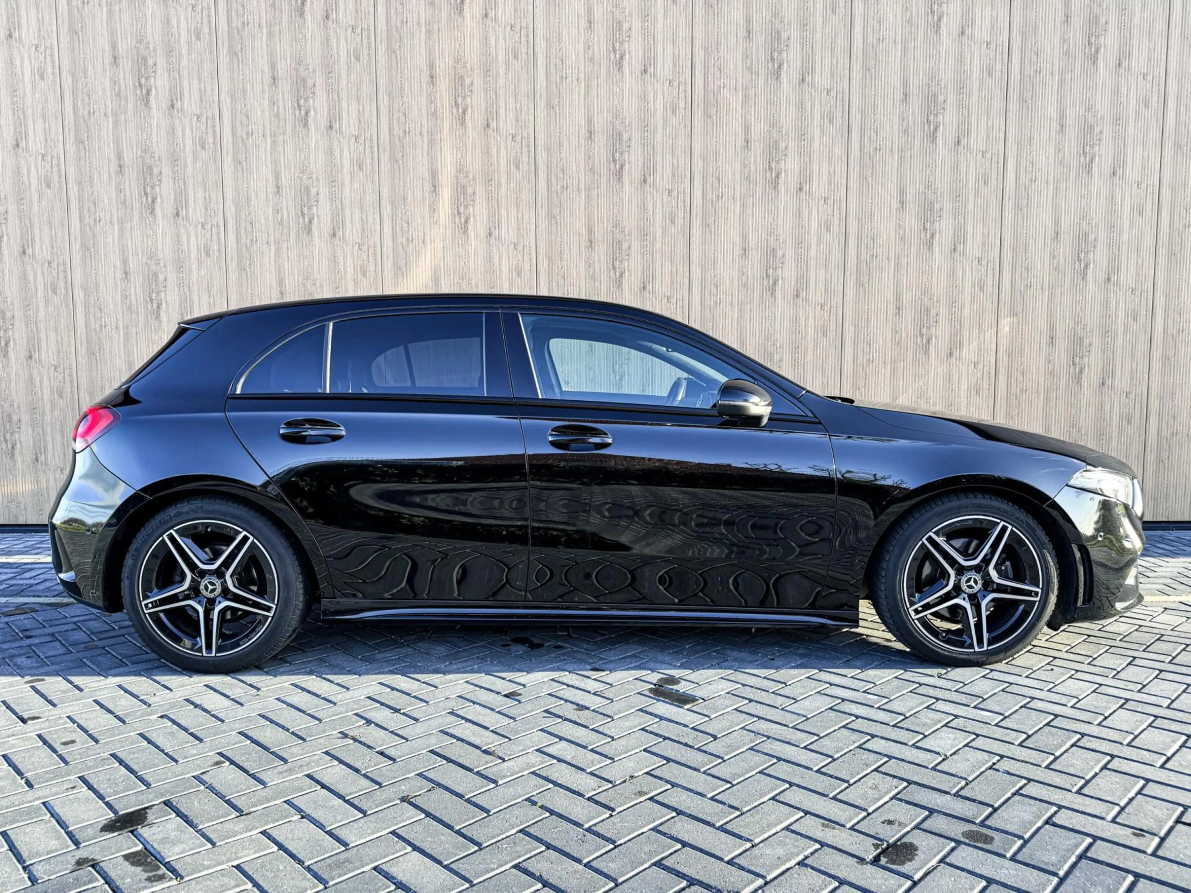 Mercedes-Benz A 180 A AMG Line Sfeerverlichting / Widescreen — photo 4