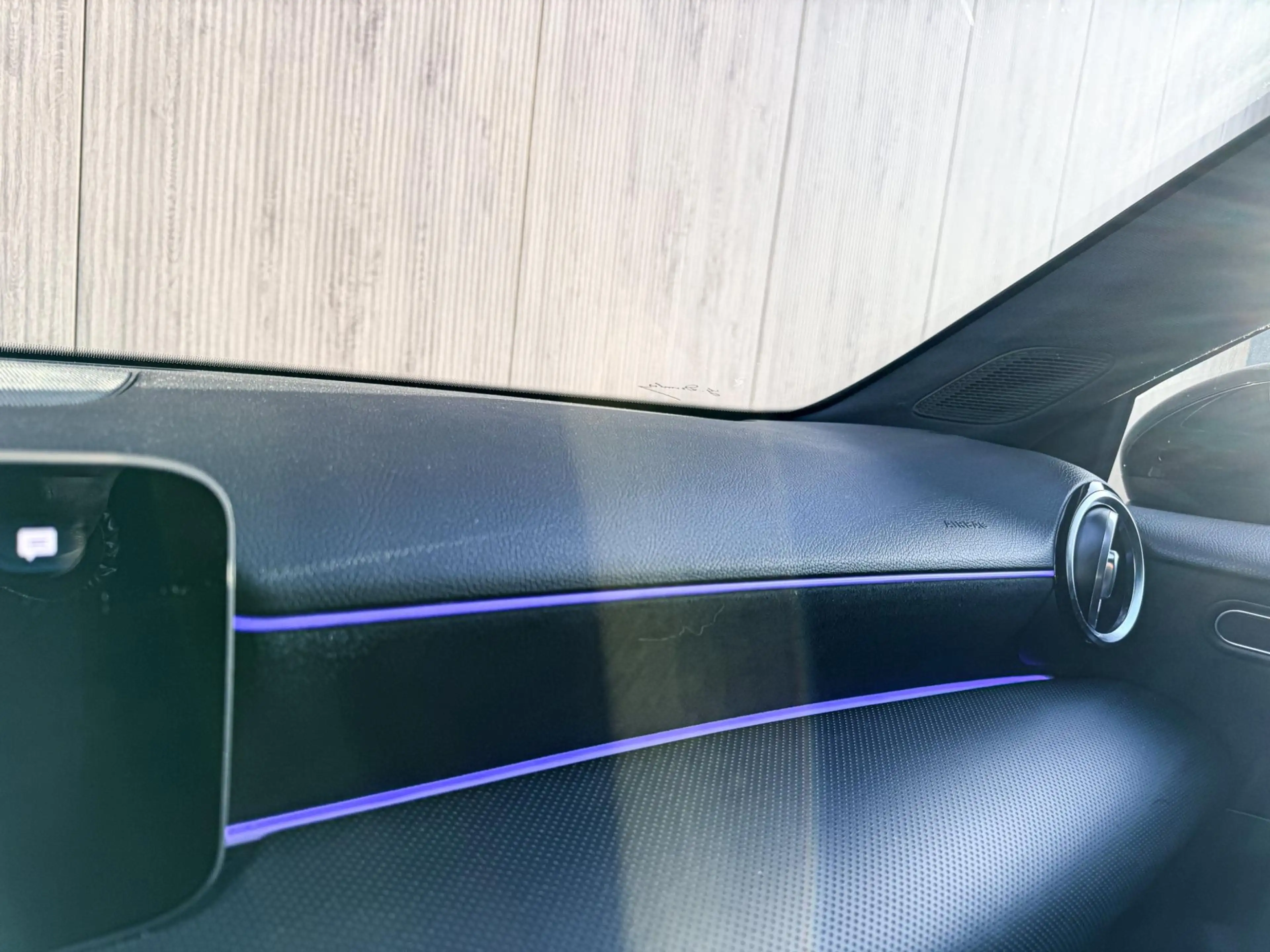 Mercedes-Benz A 180 A AMG Line Sfeerverlichting / Widescreen — photo 11